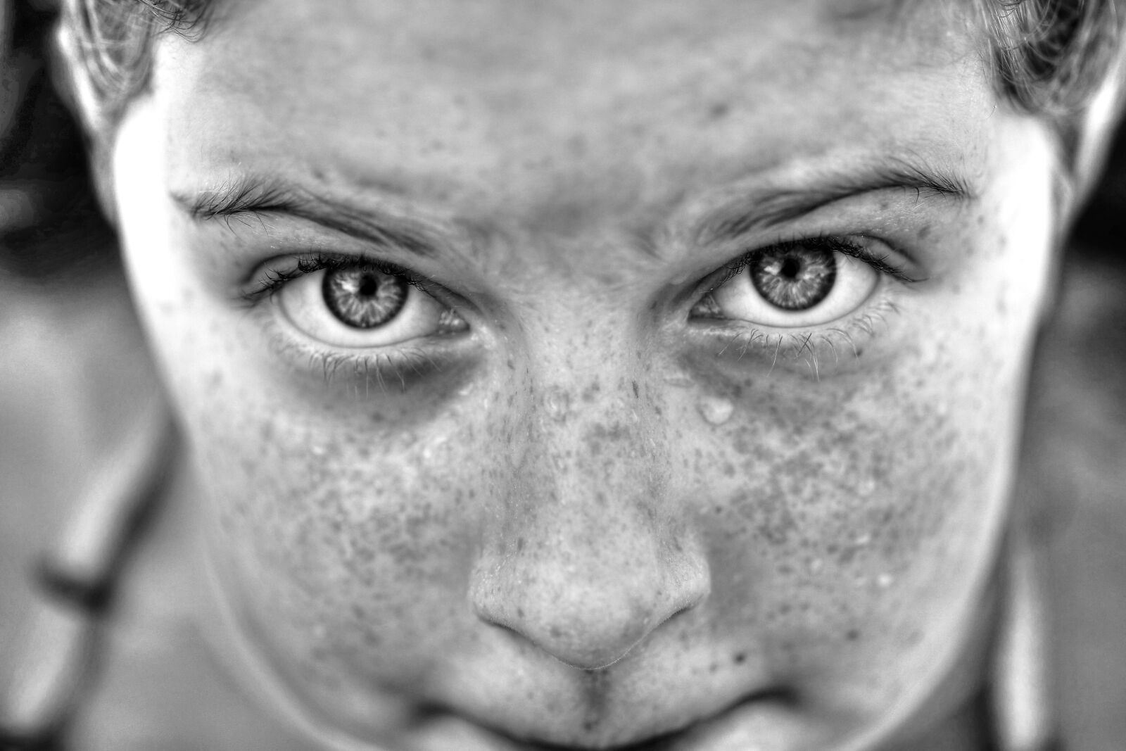 Canon EF 100mm F2.8 Macro USM sample photo. Portrait, daughter, freckles photography