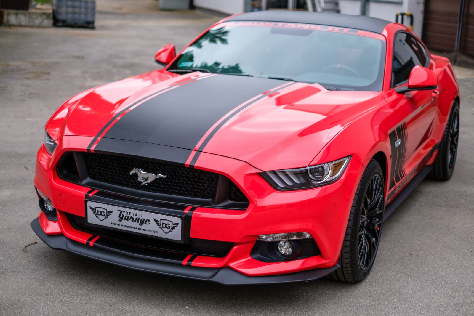 Fujifilm X-T2 + Fujifilm XF 35mm F1.4 R sample photo. Mustang, gt, red photography