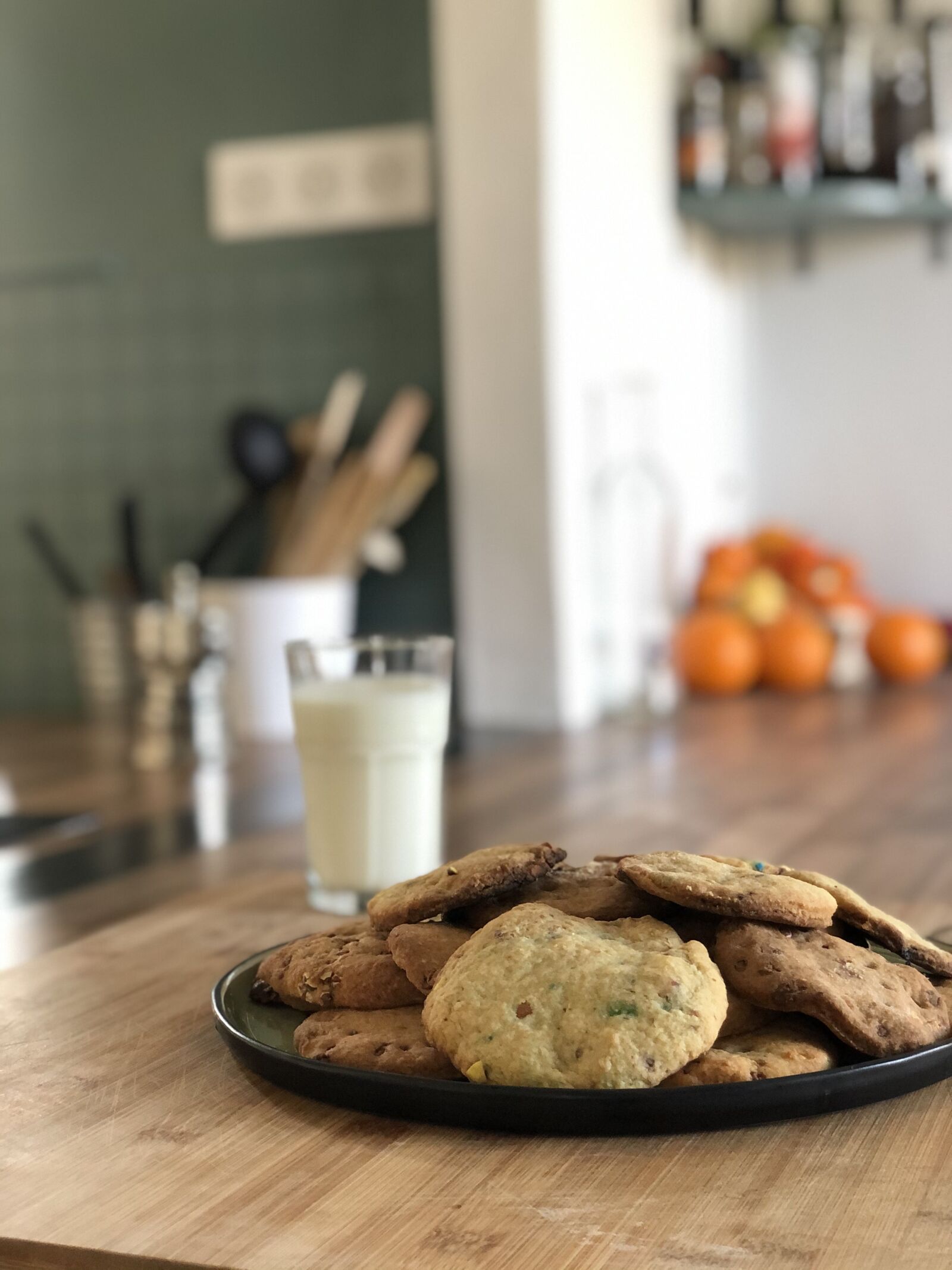 iPhone X back dual camera 6mm f/2.4 sample photo. Cookies, cook, milk photography