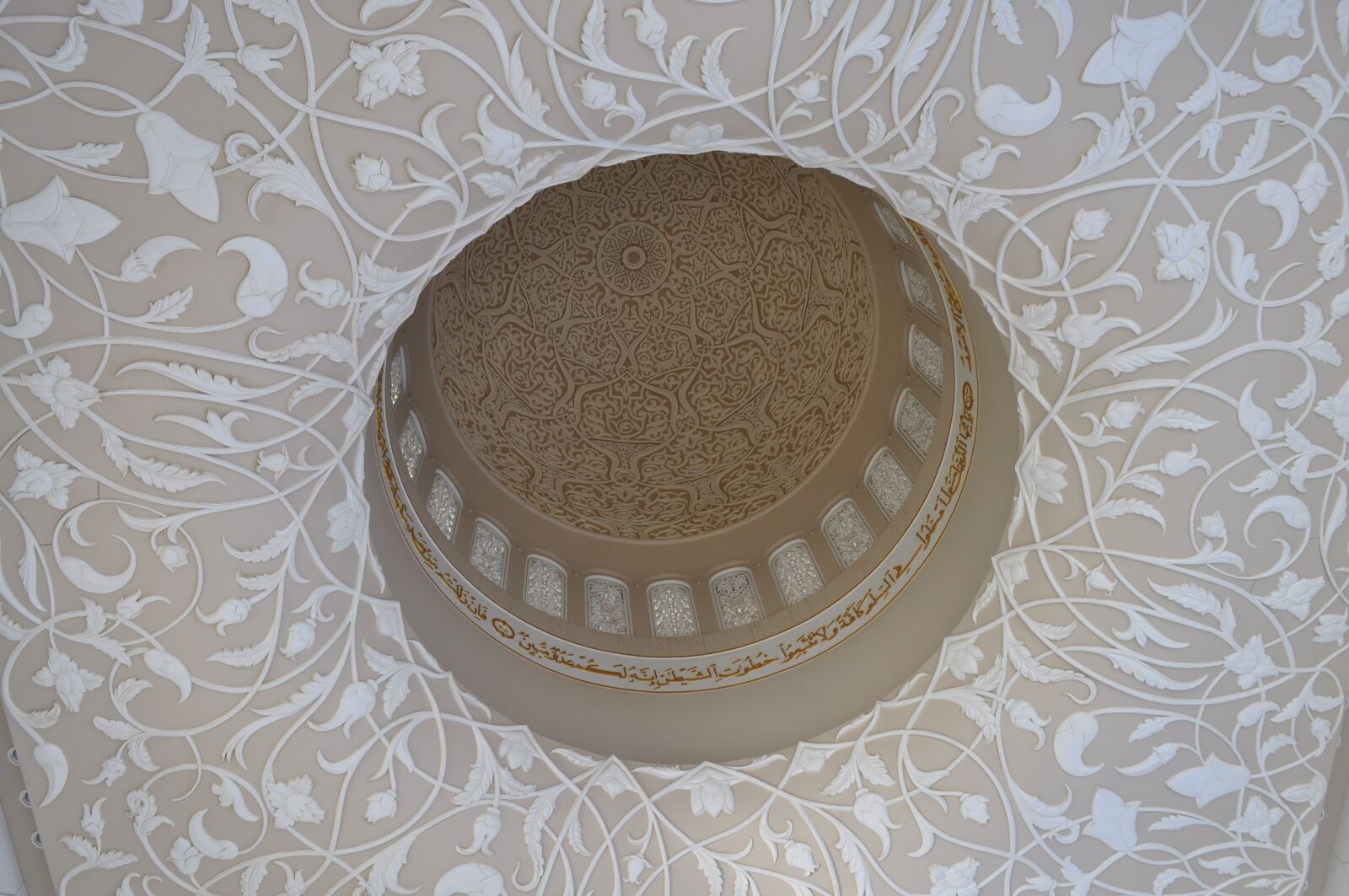 Nikon D5000 sample photo. Abu dhabi, grand mosque photography