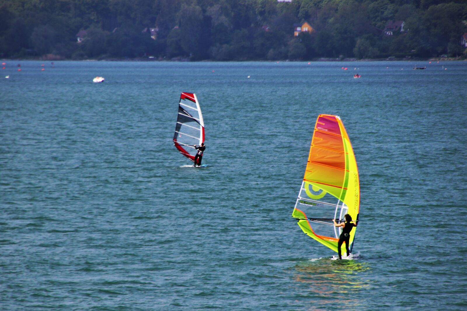 Canon EOS 80D sample photo. Wave, wind, lake photography