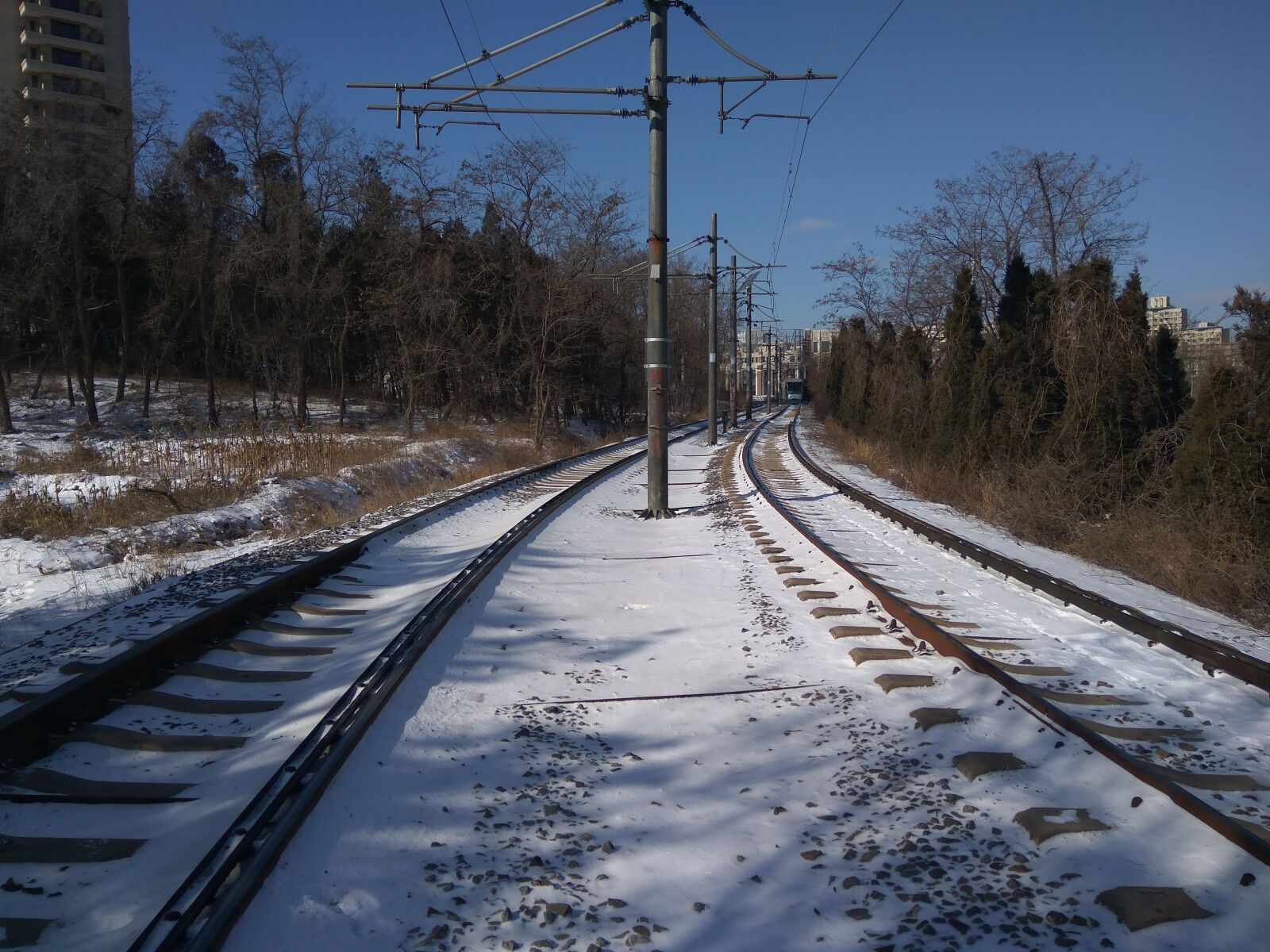 Xiaomi Redmi Note3 sample photo. Railway, snow, telephone poles photography