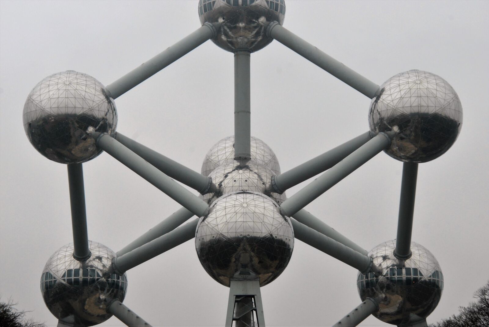 Nikon D80 sample photo. Atomium, science, ball photography
