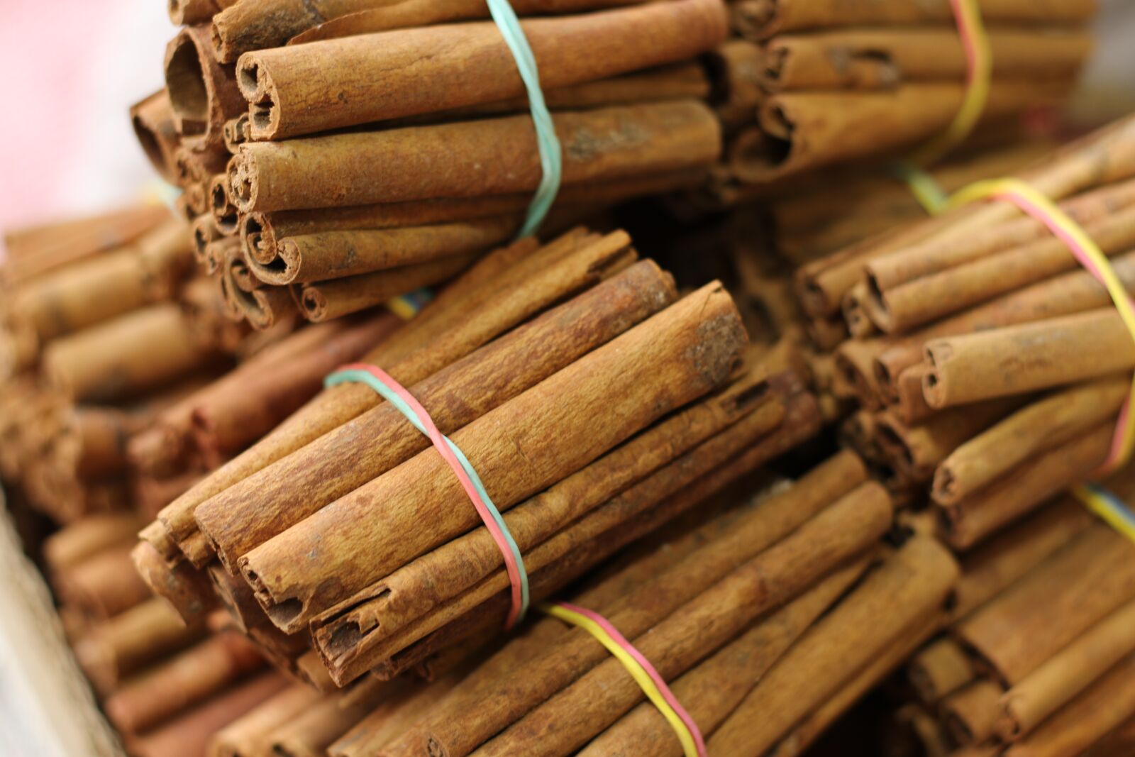 Canon EOS 7D Mark II sample photo. Food, cinnamon, cinnamon sticks photography