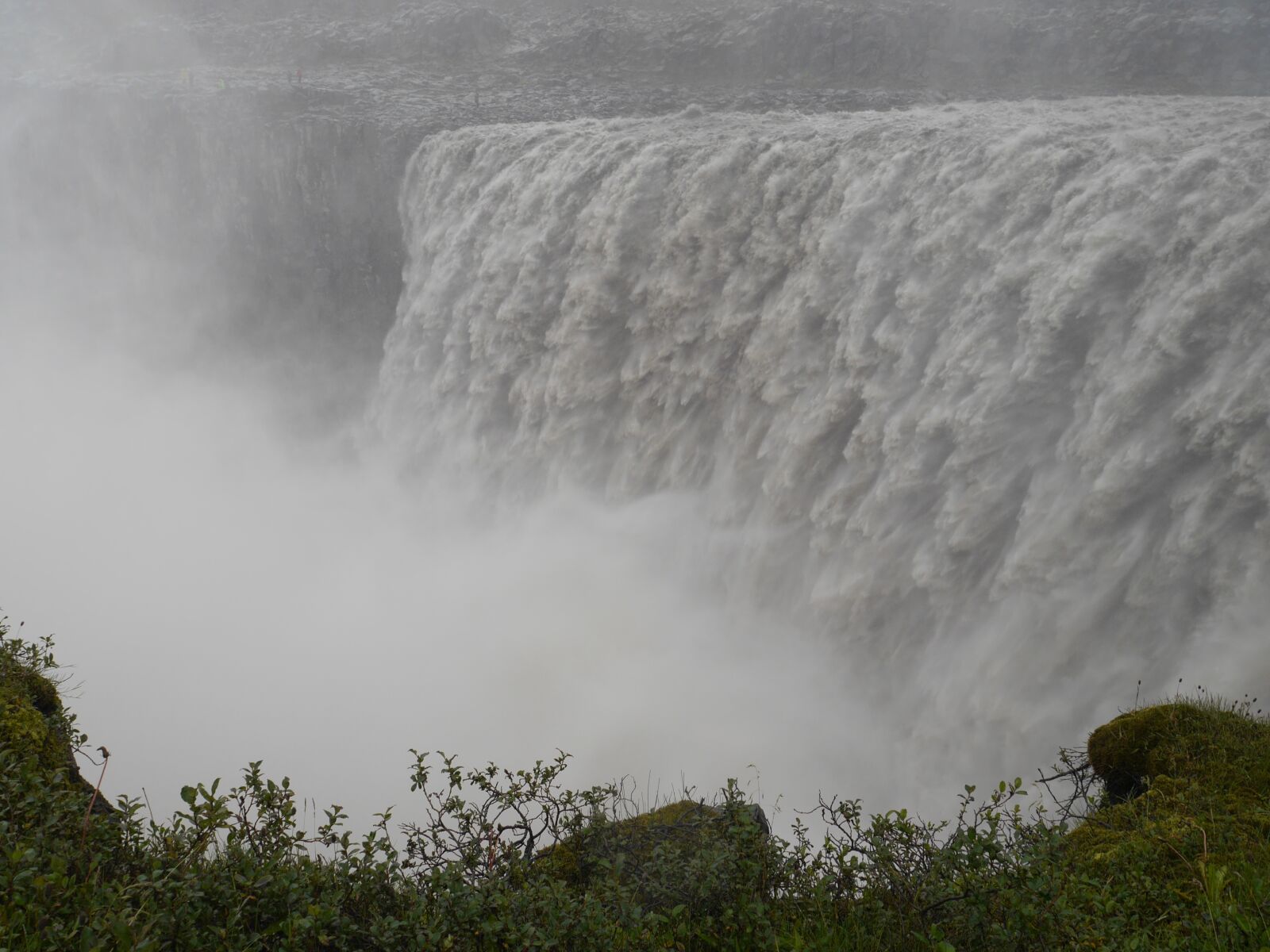 Panasonic Lumix DMC-G6 sample photo. Waterfall, the fog, rain photography