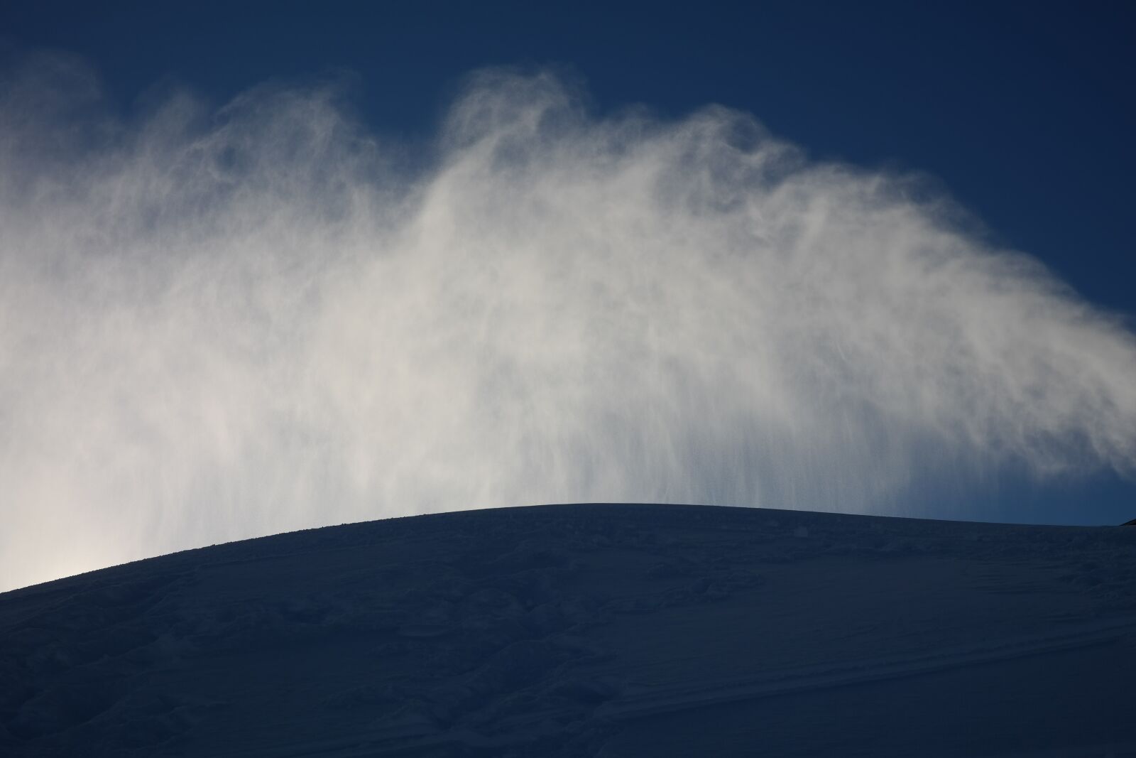 Samsung NX300 sample photo. Snow, snow rain, spray photography