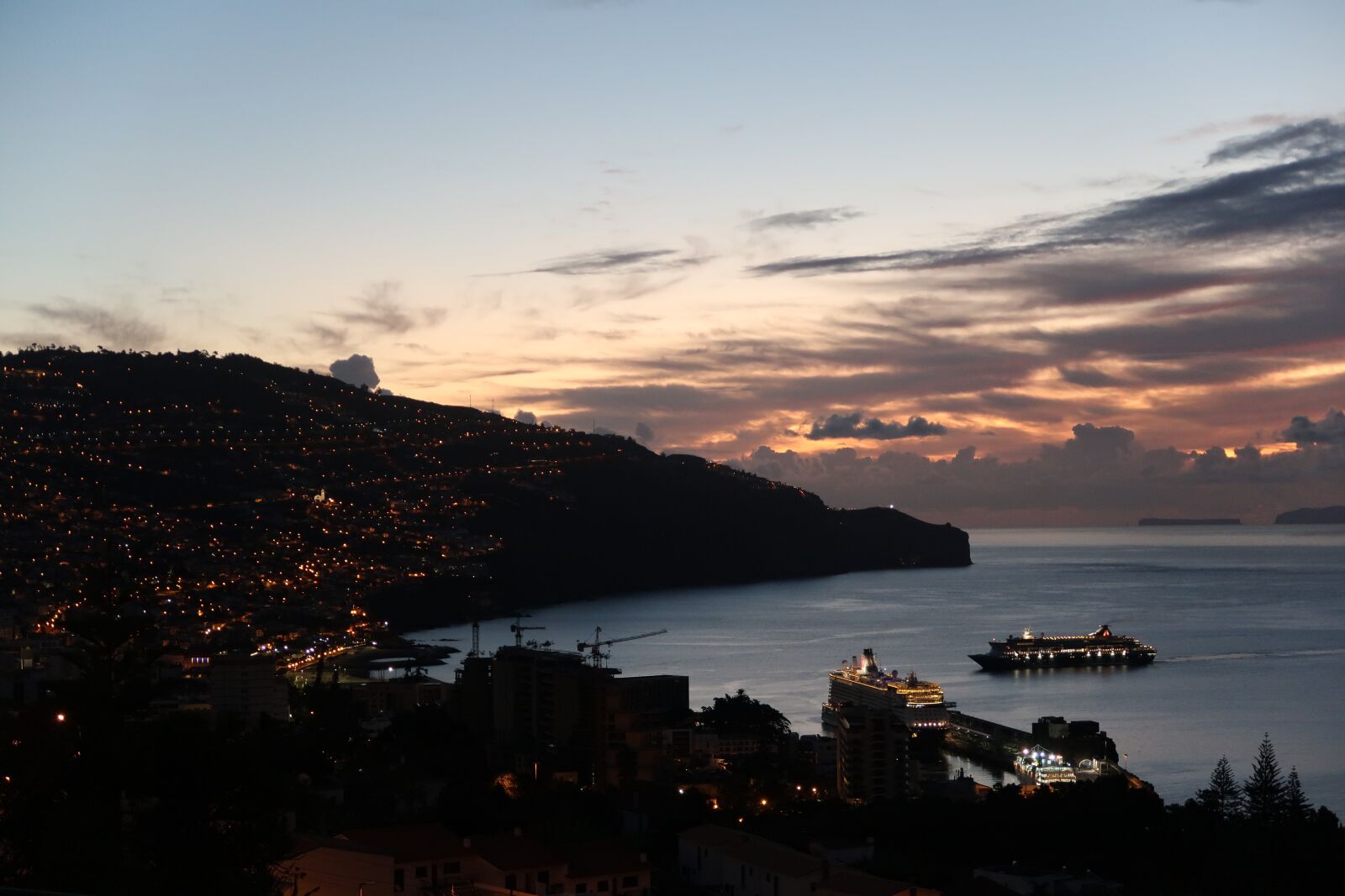 Canon PowerShot G7 X Mark II sample photo. Madeira, island, evening photography