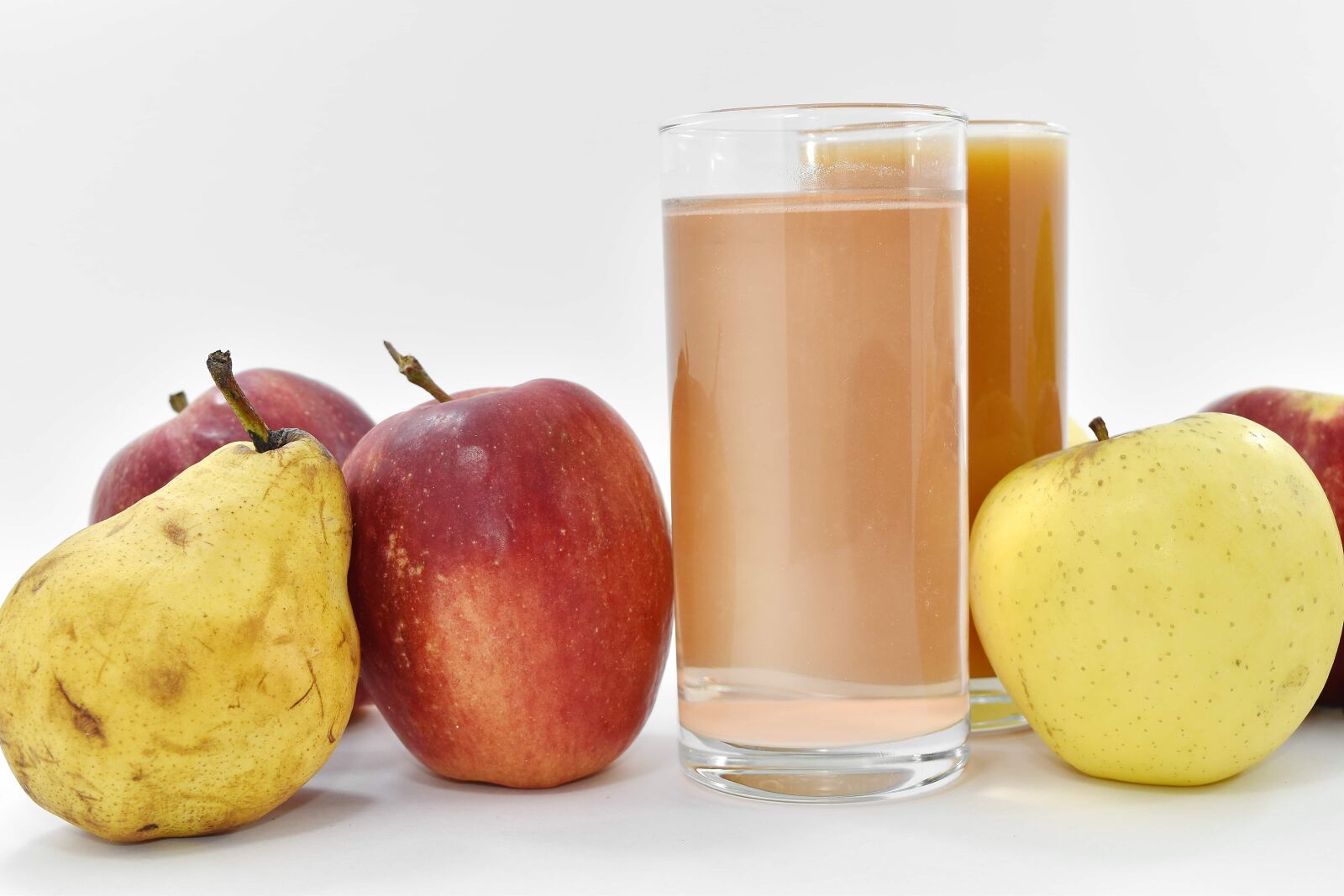 Nikon D5500 sample photo. Apples, fresh water, fruit photography