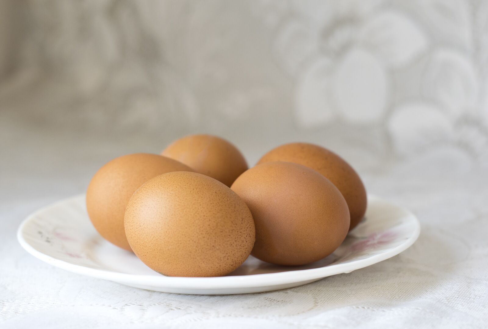 Nikon D3300 sample photo. Eggs, plate, easter photography
