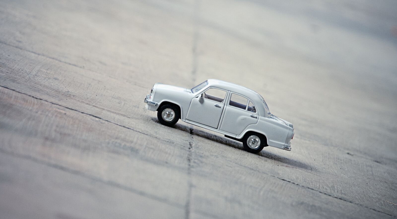 Nikon D60 sample photo. Car, toy, scalemodel photography
