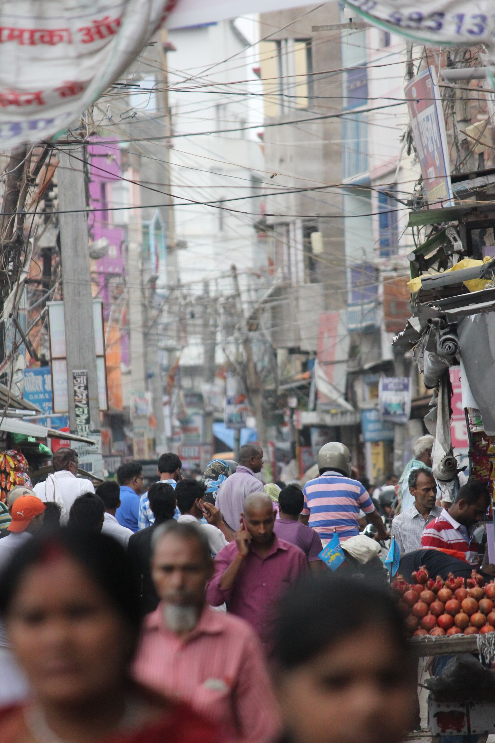 Canon EOS 550D (EOS Rebel T2i / EOS Kiss X4) sample photo. Crowd, chapra, india photography