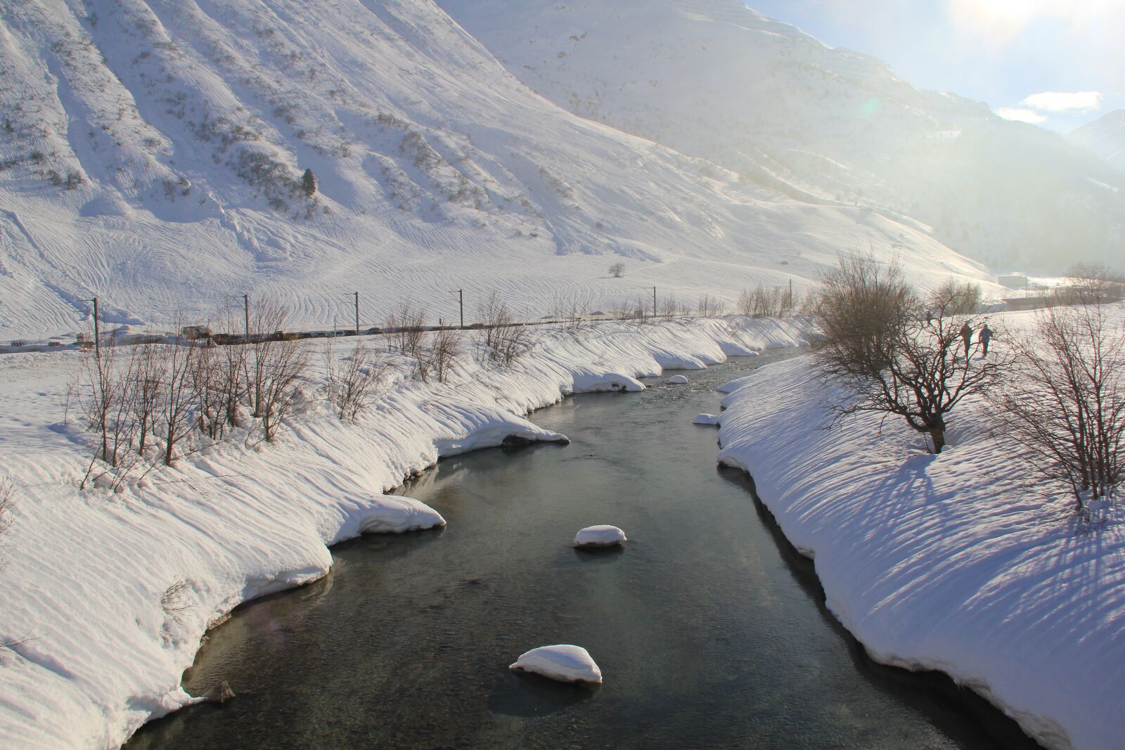 Canon EOS 550D (EOS Rebel T2i / EOS Kiss X4) sample photo. Winter, snow, landscape photography