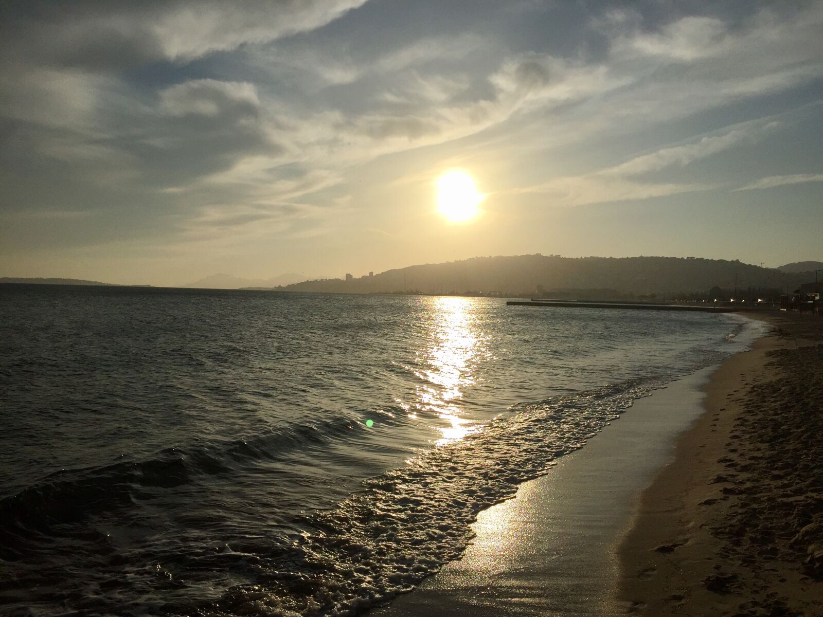 iPhone 6 back camera 4.15mm f/2.2 sample photo. Sky, clouds, water photography
