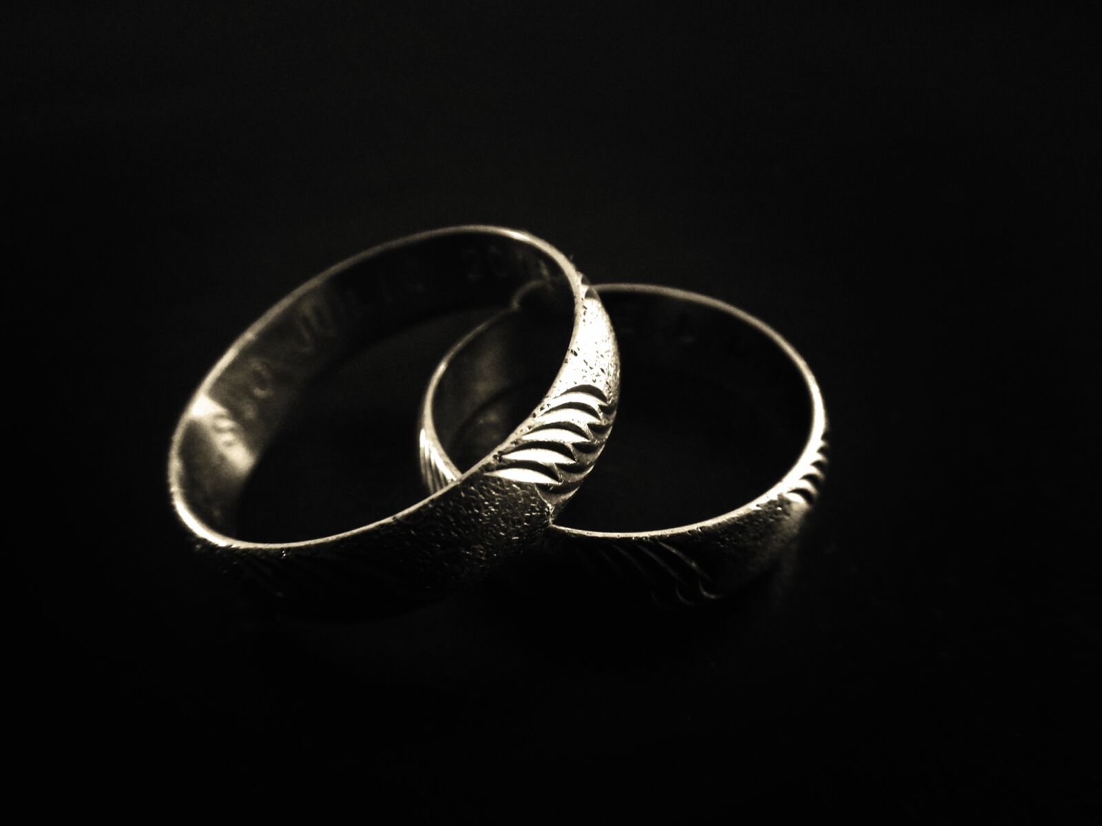 Nikon Coolpix AW110 sample photo. Rings, marriage, silver photography