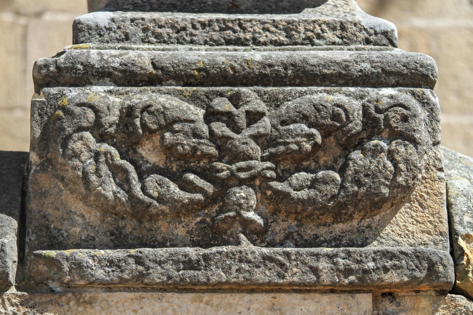 Canon EF 28-135mm F3.5-5.6 IS USM sample photo. Column, rock, stone photography