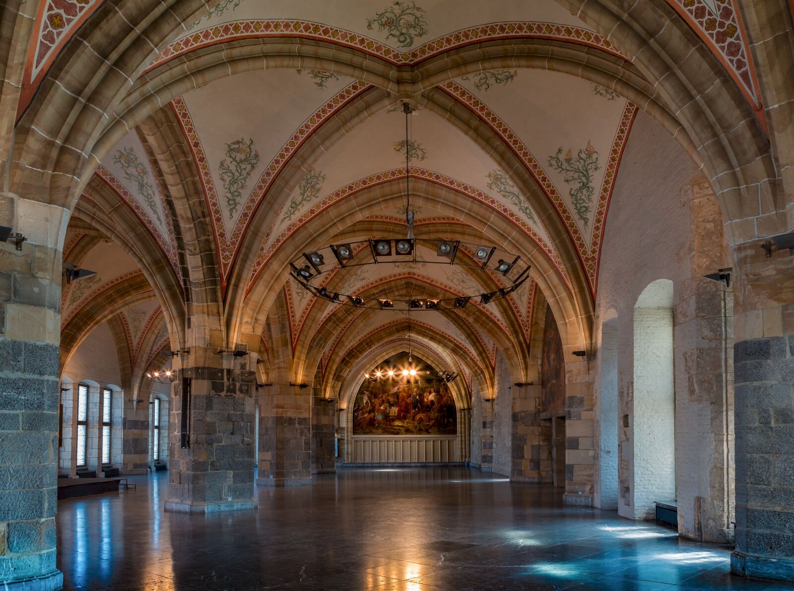 Canon EF 24-70mm F2.8L USM sample photo. Aachen, town hall, historical photography