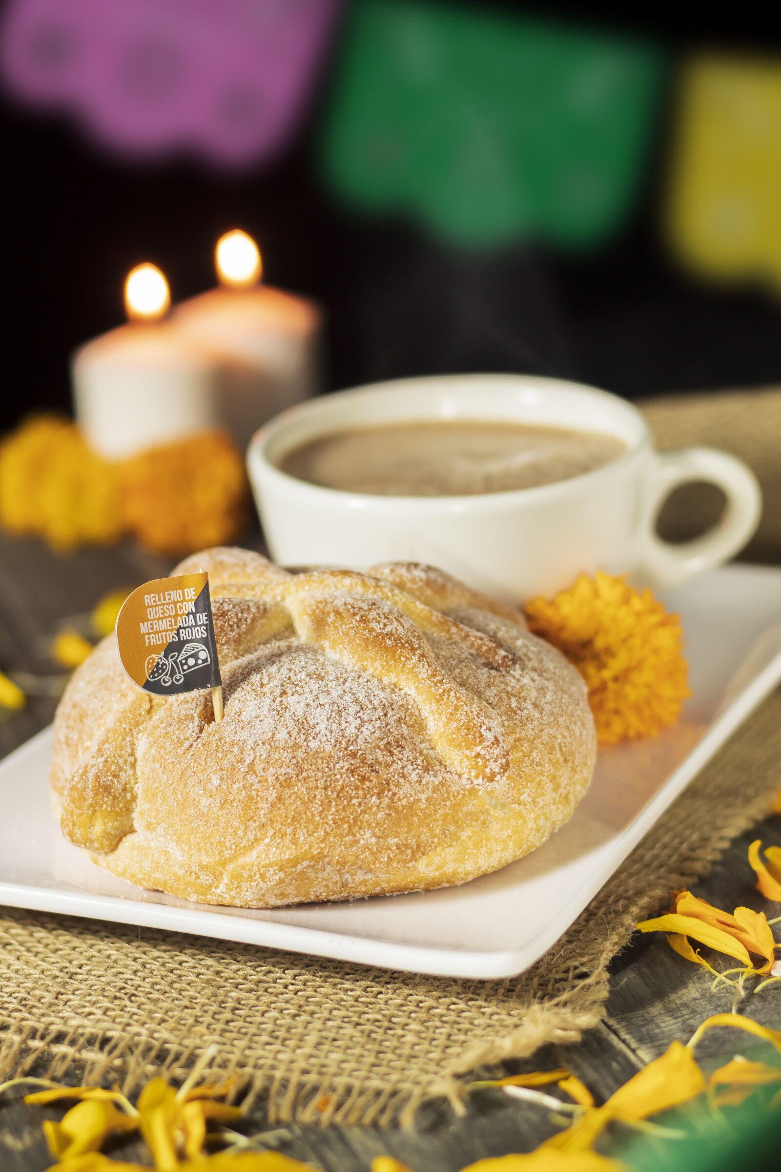 Canon EF 50mm F1.8 II sample photo. Bread, sweet bread, meal photography