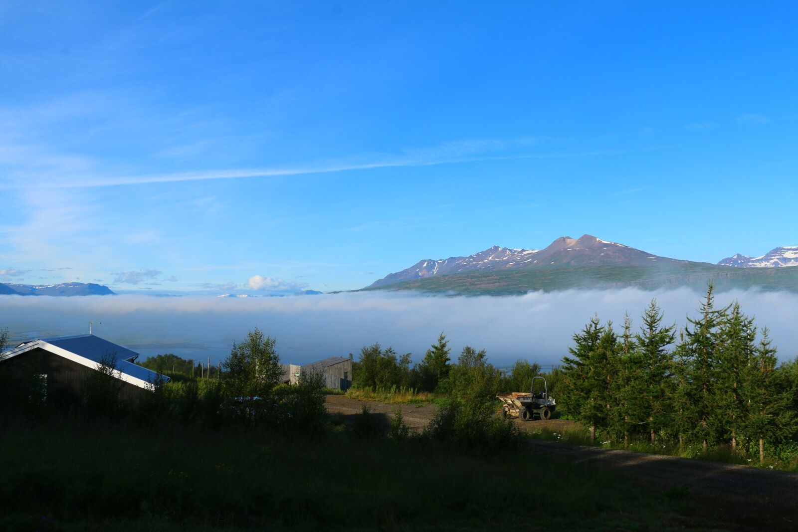 Canon EOS 70D sample photo. Fog, morning, landscape photography