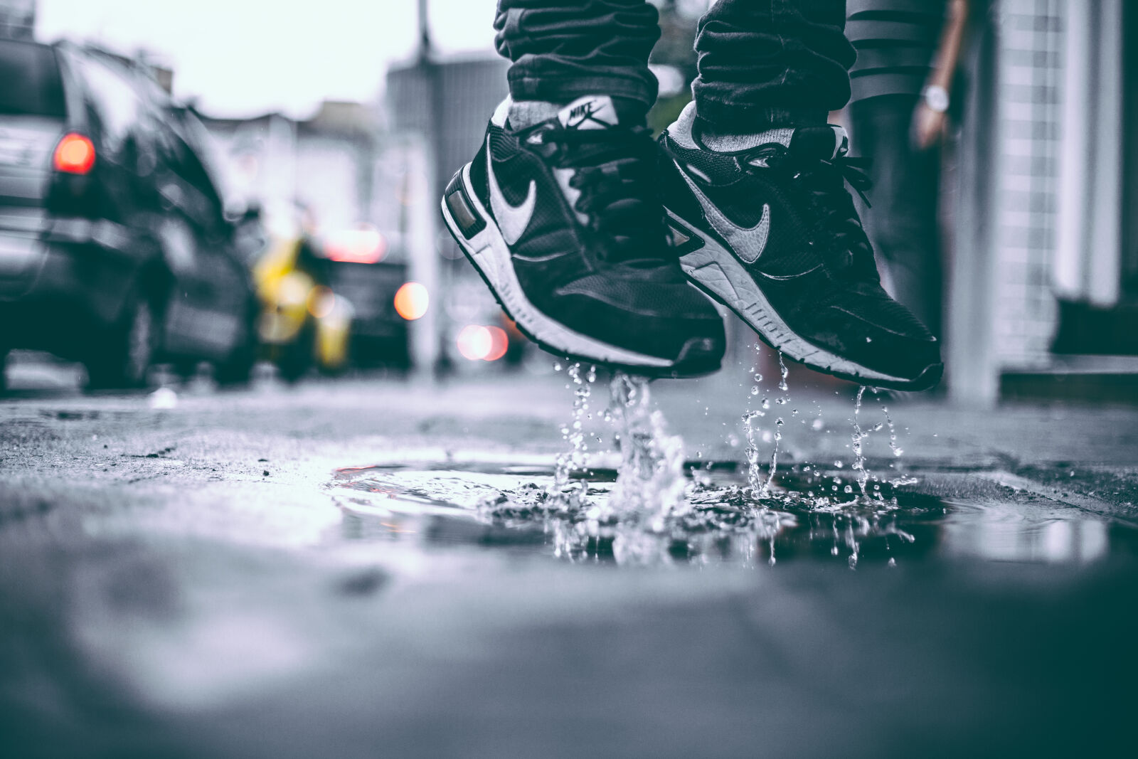 Canon EOS 6D + Canon EF 50mm F1.8 II sample photo. Flying, people, fly, levitate photography