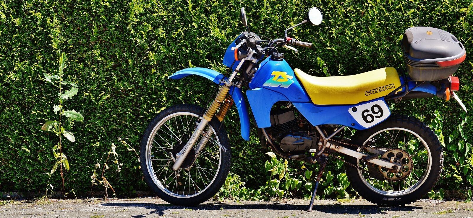 Nikon D3200 sample photo. Moped, enduro, suzuki photography