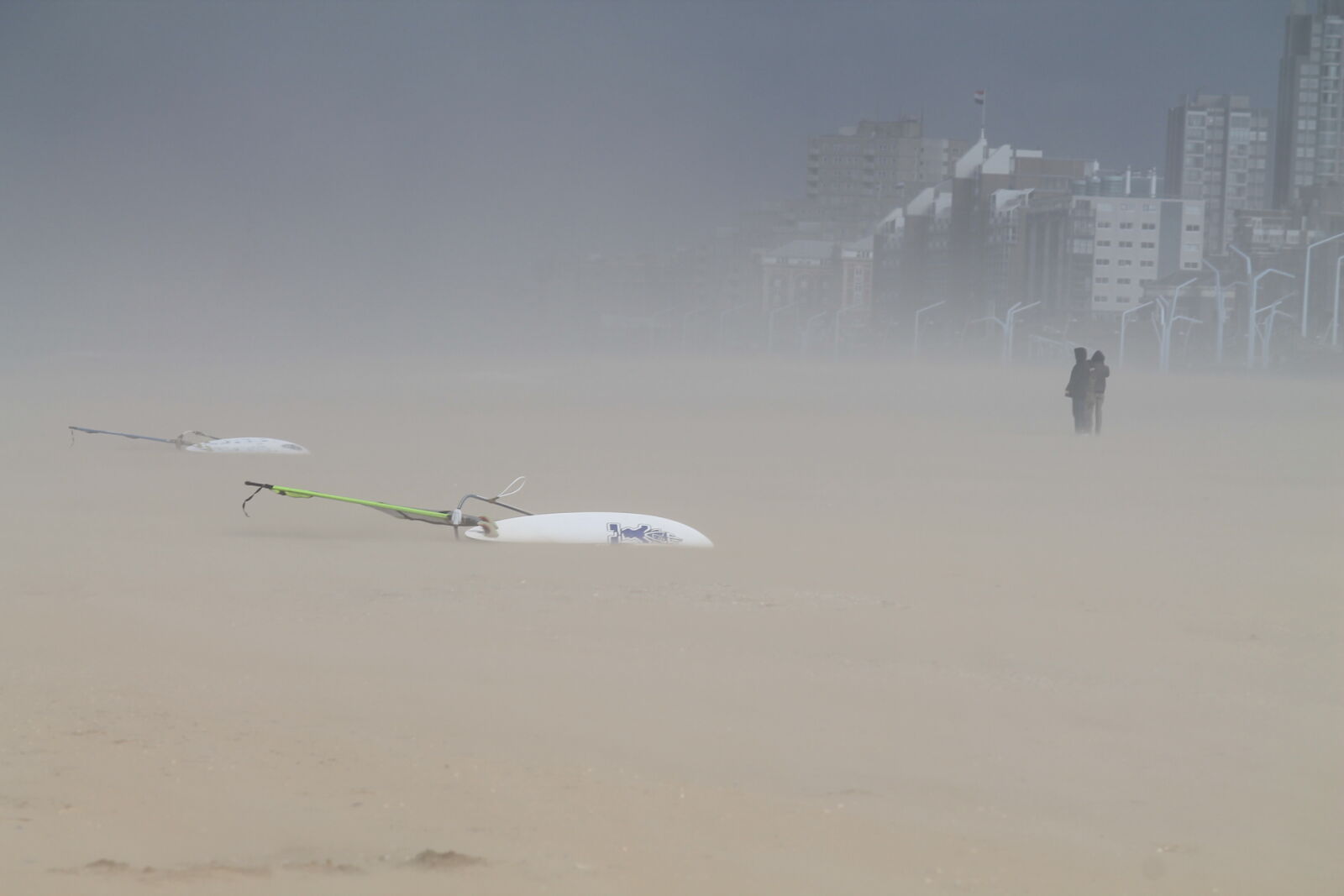 Canon EF-S 55-250mm F4-5.6 IS II sample photo. Beach, boards, people, sand photography