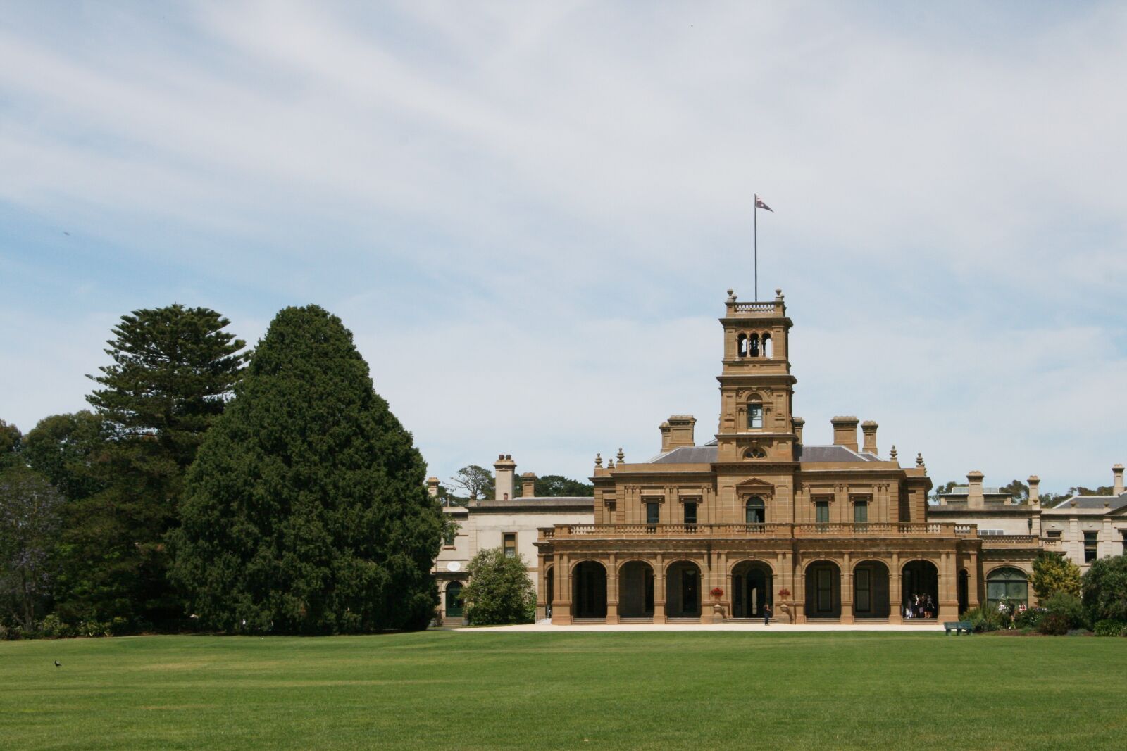 Canon EOS 400D (EOS Digital Rebel XTi / EOS Kiss Digital X) sample photo. Werribee park, historical building photography