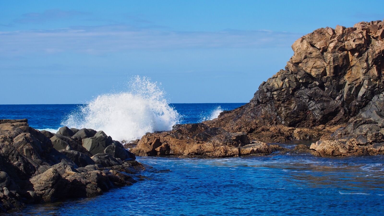 Olympus PEN E-PL6 sample photo. Fuerteventura, wave, sea photography