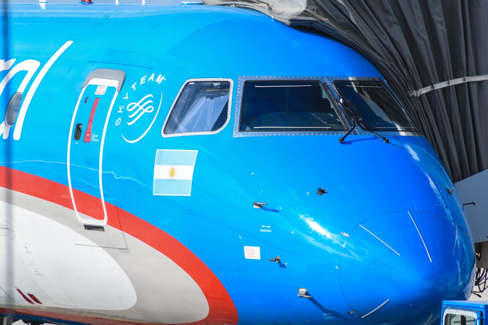 Nikon D5500 sample photo. Plane, access, sleeve photography