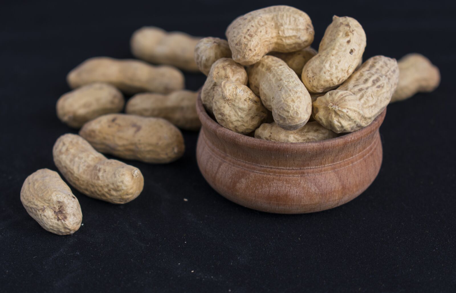 Nikon D3400 sample photo. Walnut, nuts, peanuts photography
