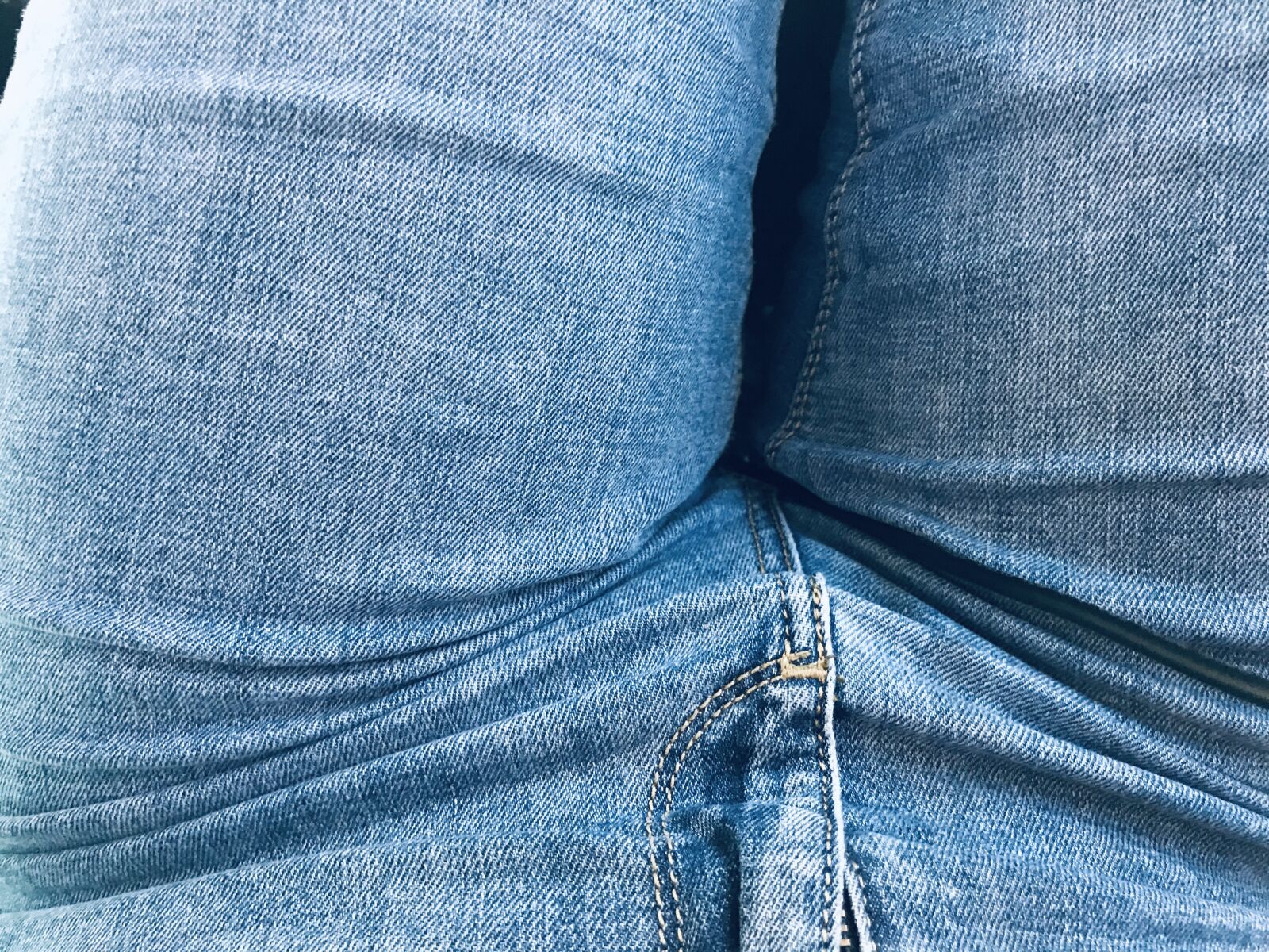 iPhone 7 back camera 3.99mm f/1.8 sample photo. Jeans, legs, pants photography