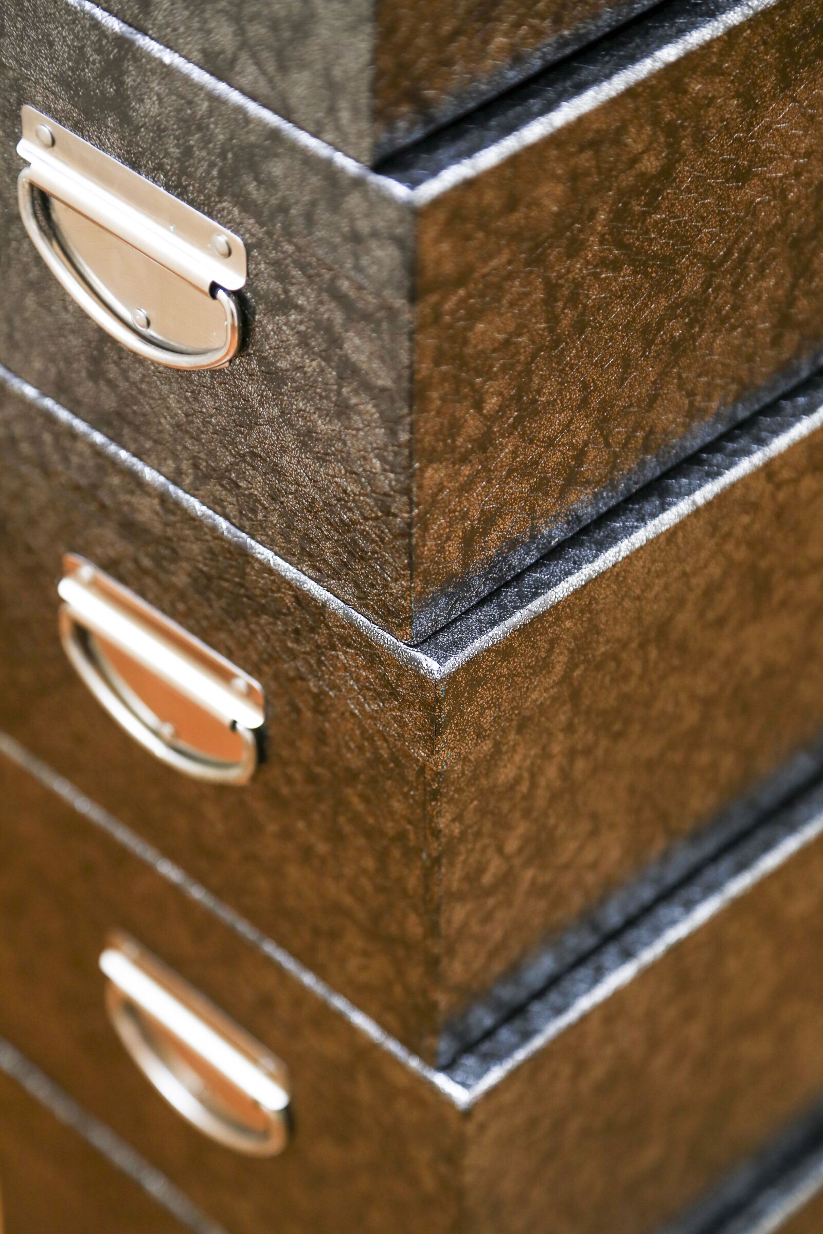 Canon EOS 6D + Canon EF 24-105mm F4L IS USM sample photo. Boxes, detail, color photography