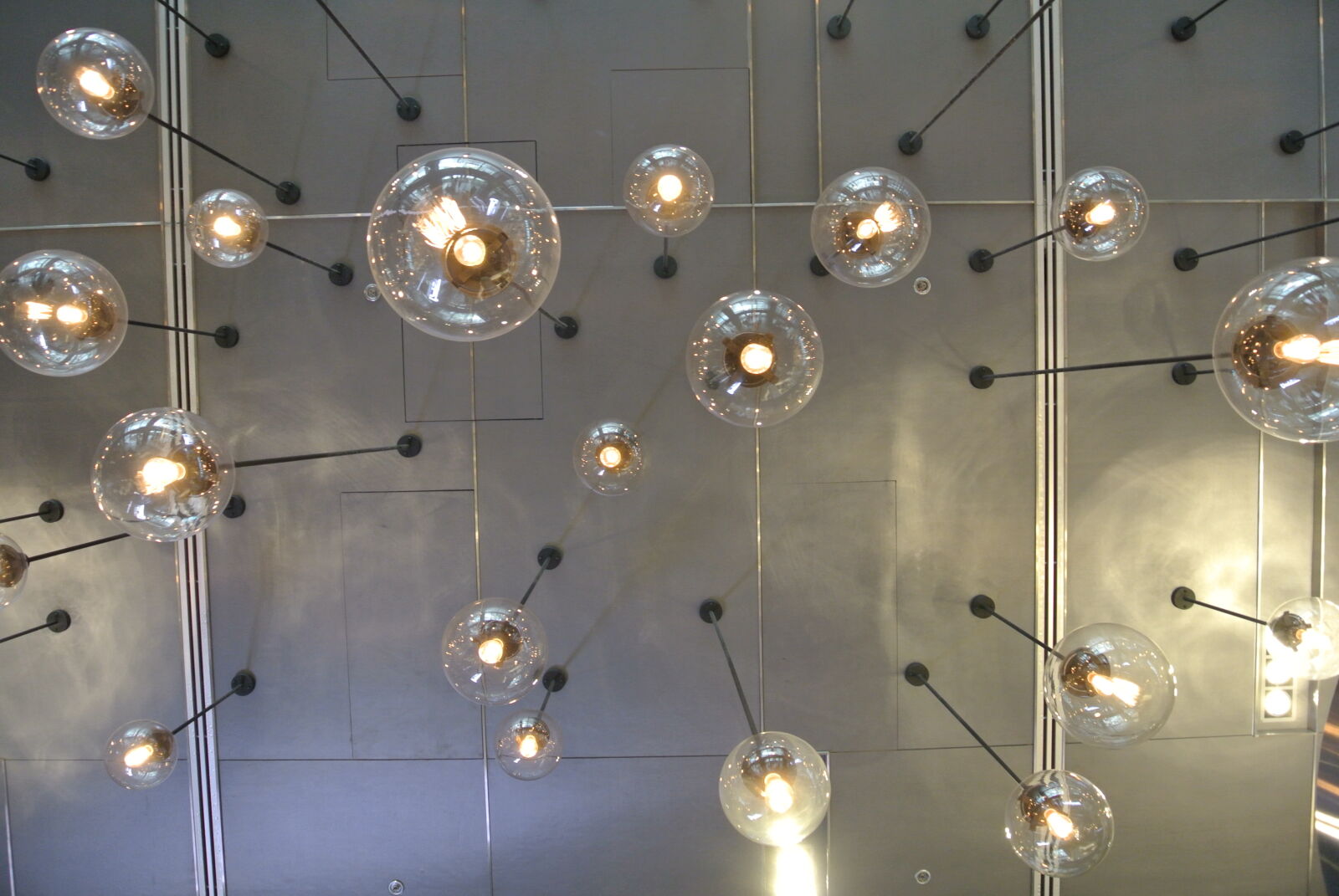 Nikon 1 J1 sample photo. Lamp, light photography