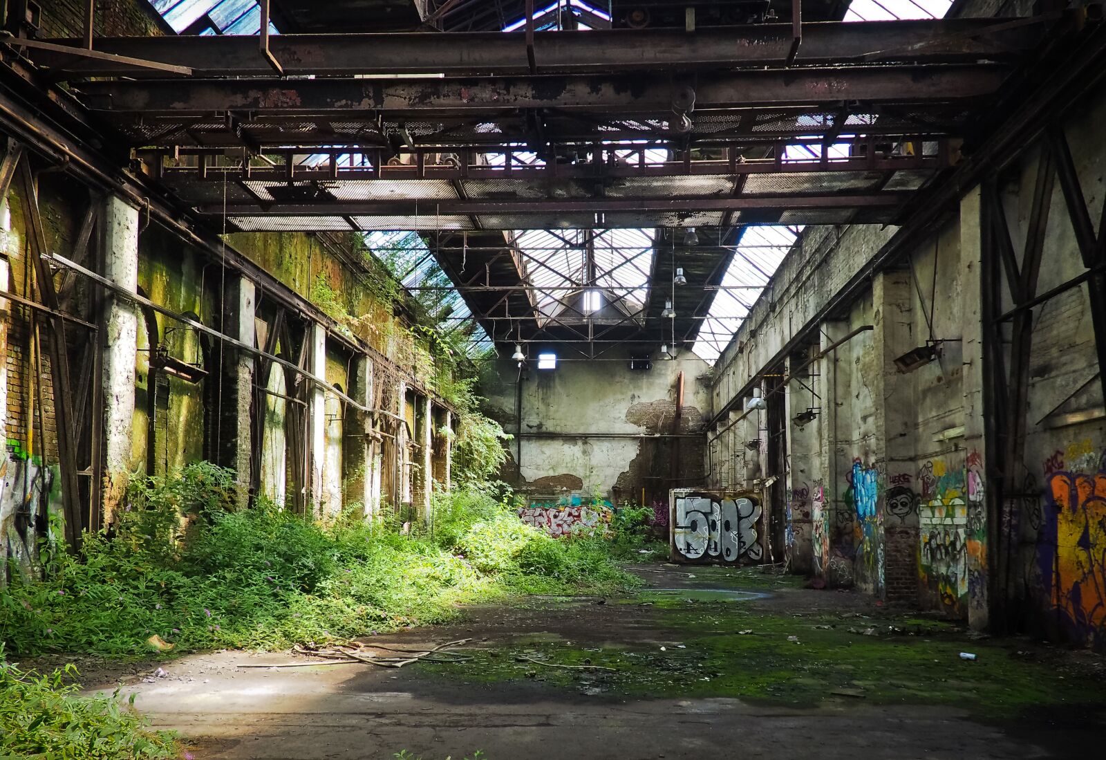 Olympus OM-D E-M10 sample photo. Lost places, rooms, abandoned photography