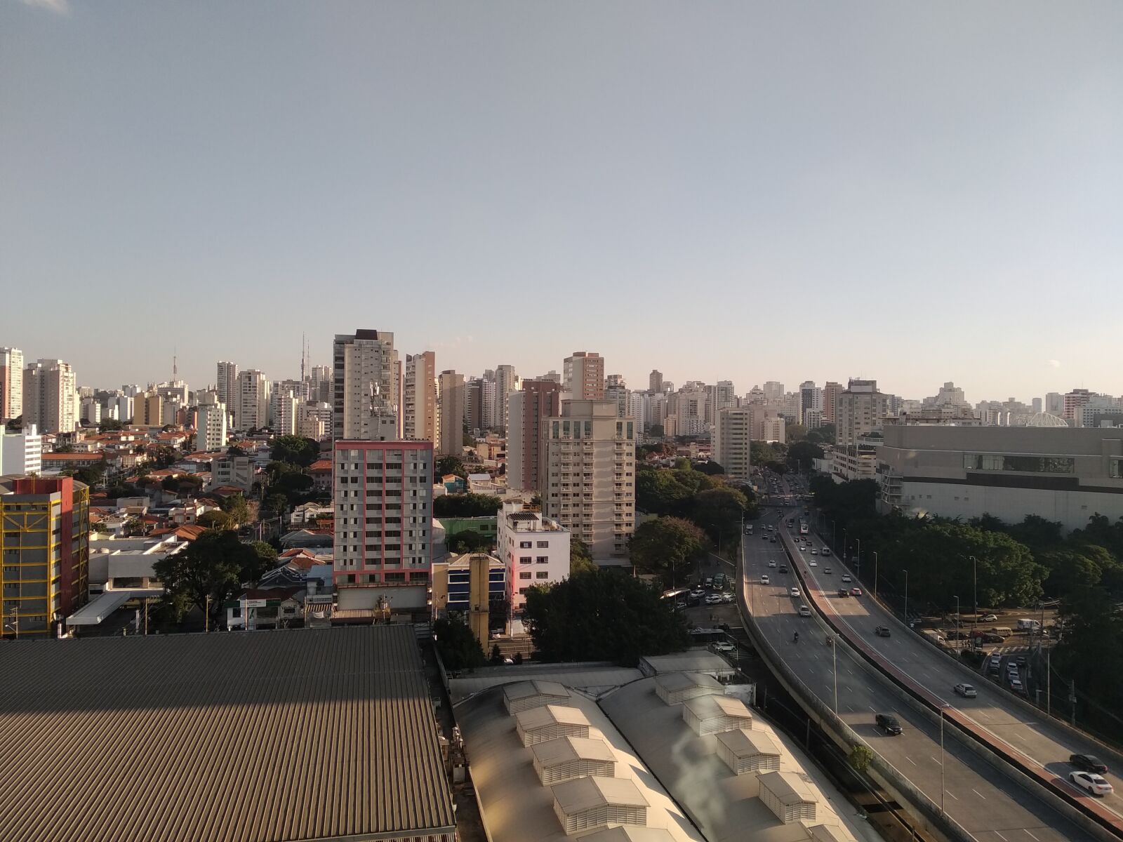Xiaomi Mi A2 Lite sample photo. Sky, city, urban photography