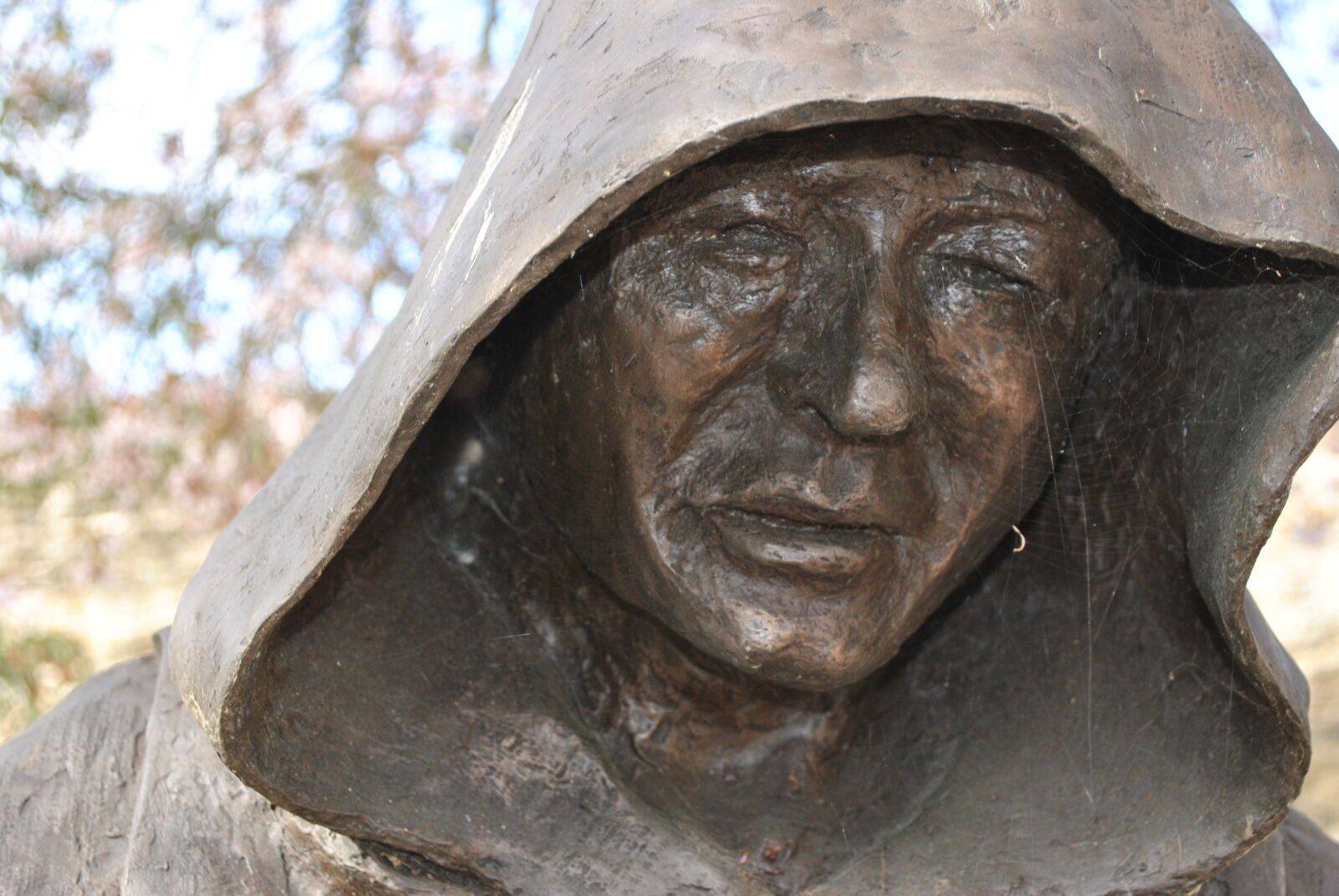 Nikon D3000 sample photo. Bronze, monk photography