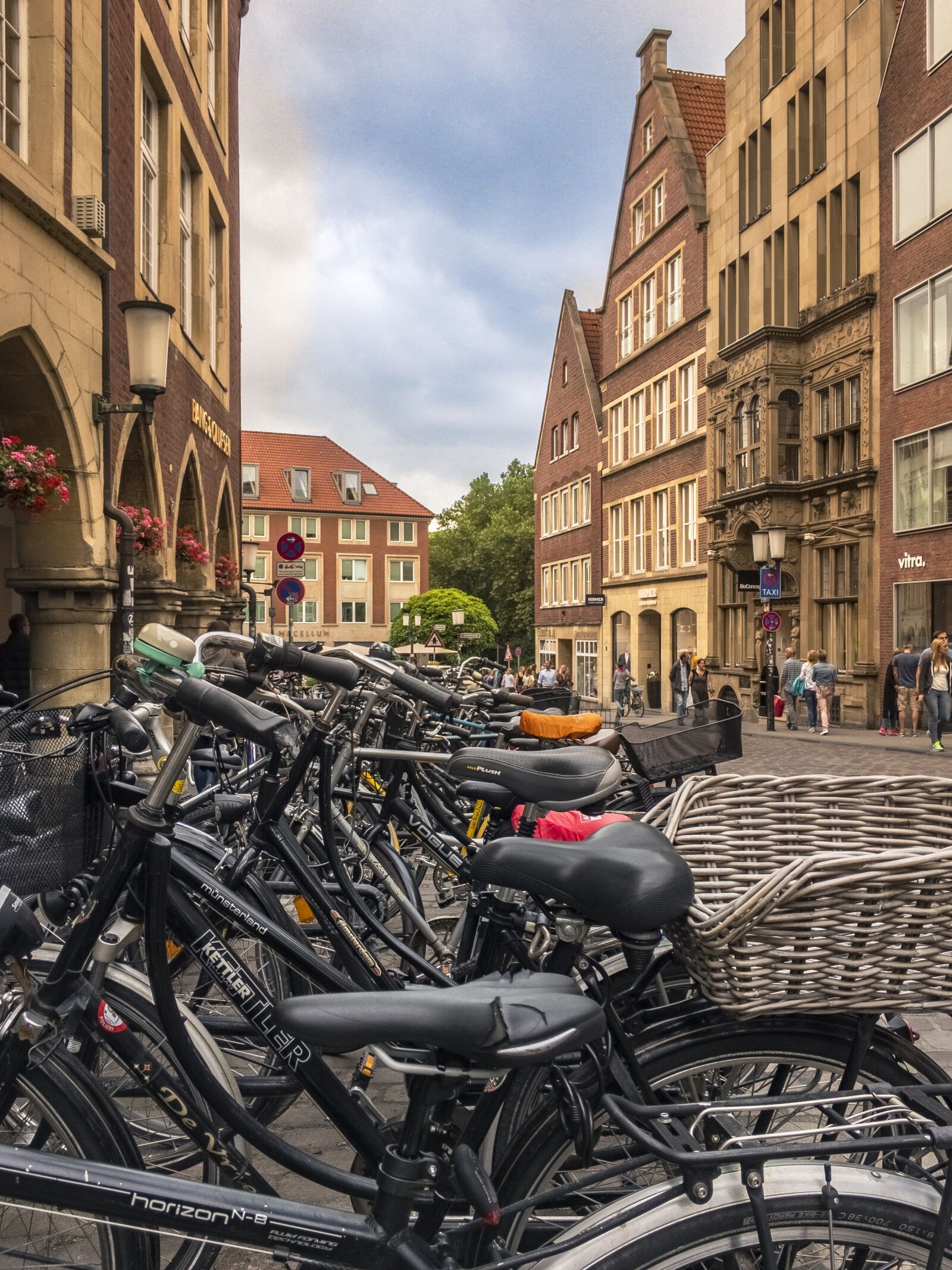 Apple iPhone 6s sample photo. City m nster, bicycles photography