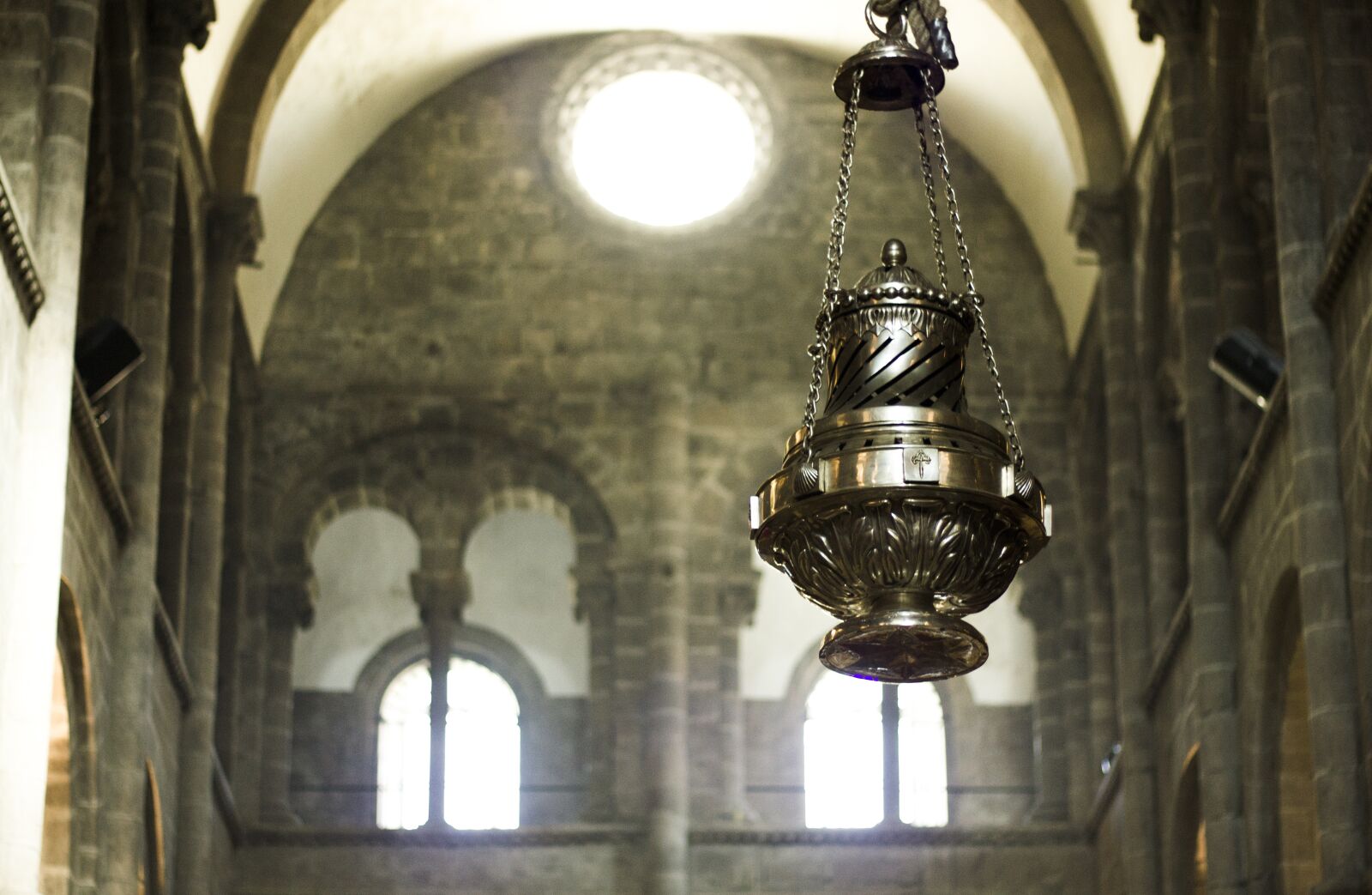 Canon EOS 550D (EOS Rebel T2i / EOS Kiss X4) + Canon EF 50mm F1.8 II sample photo. Cathedral, santiago of compostela photography