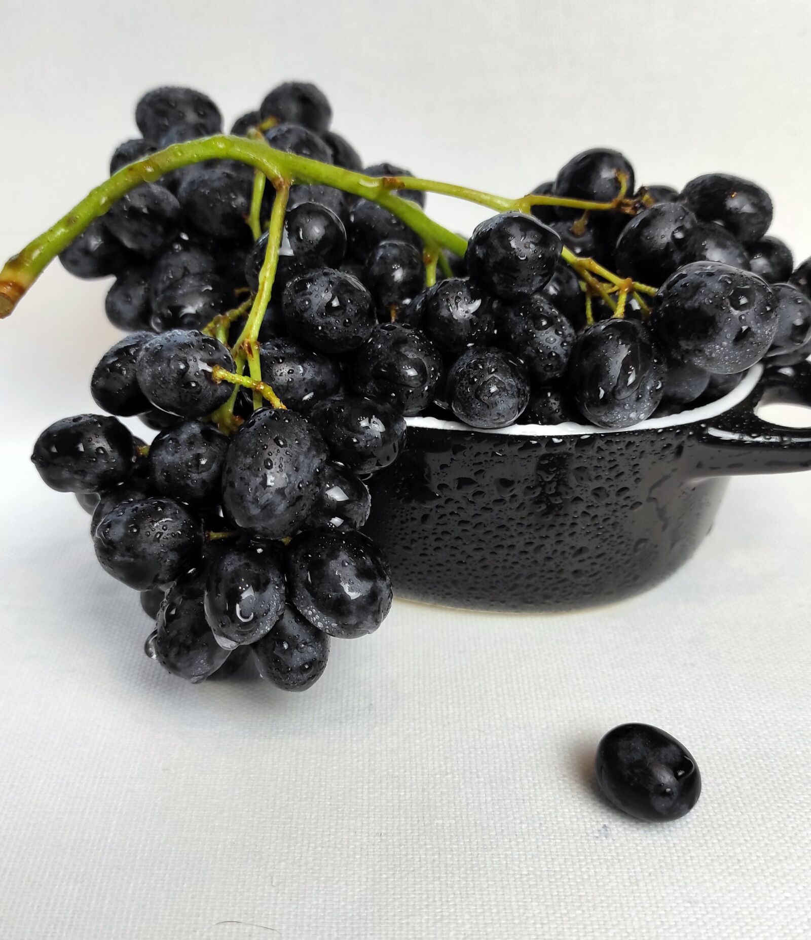 Xiaomi Redmi Note 9 Pro sample photo. Grapes, berry, sweetness photography