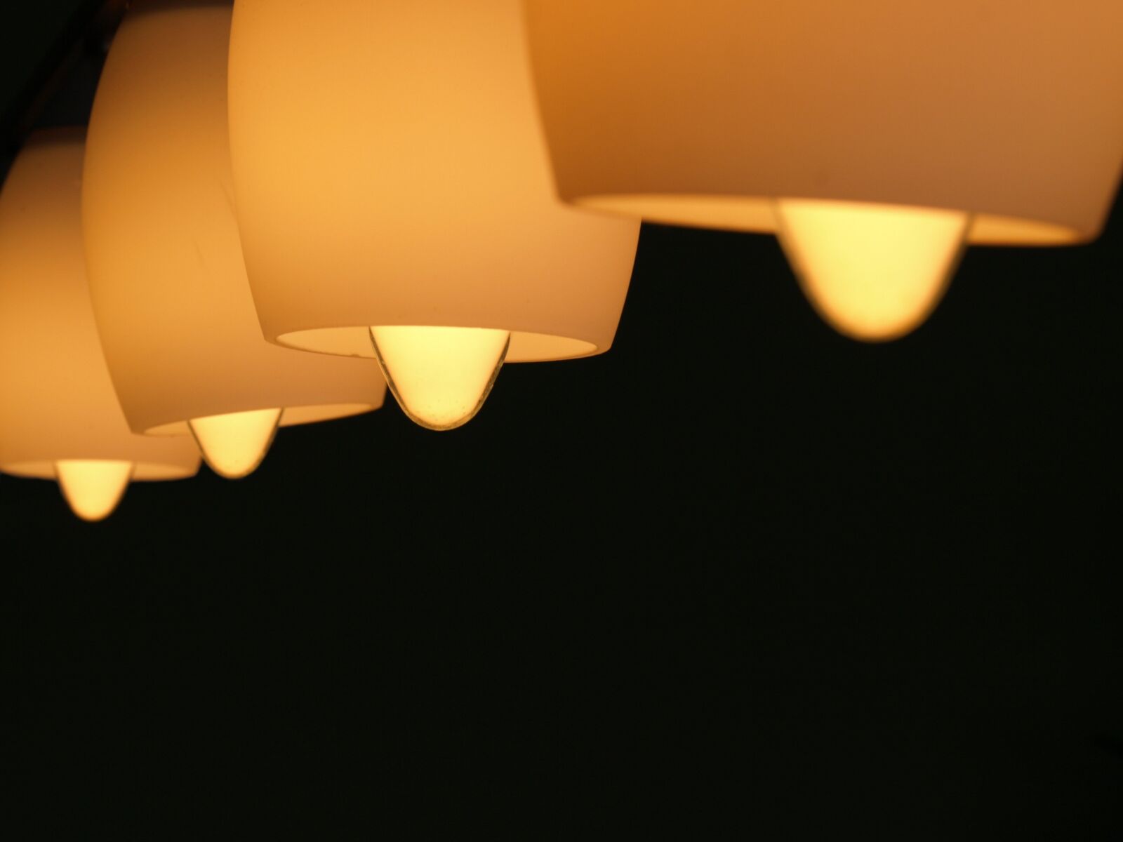 Olympus E-510 (EVOLT E-510) sample photo. Lights, black, room photography