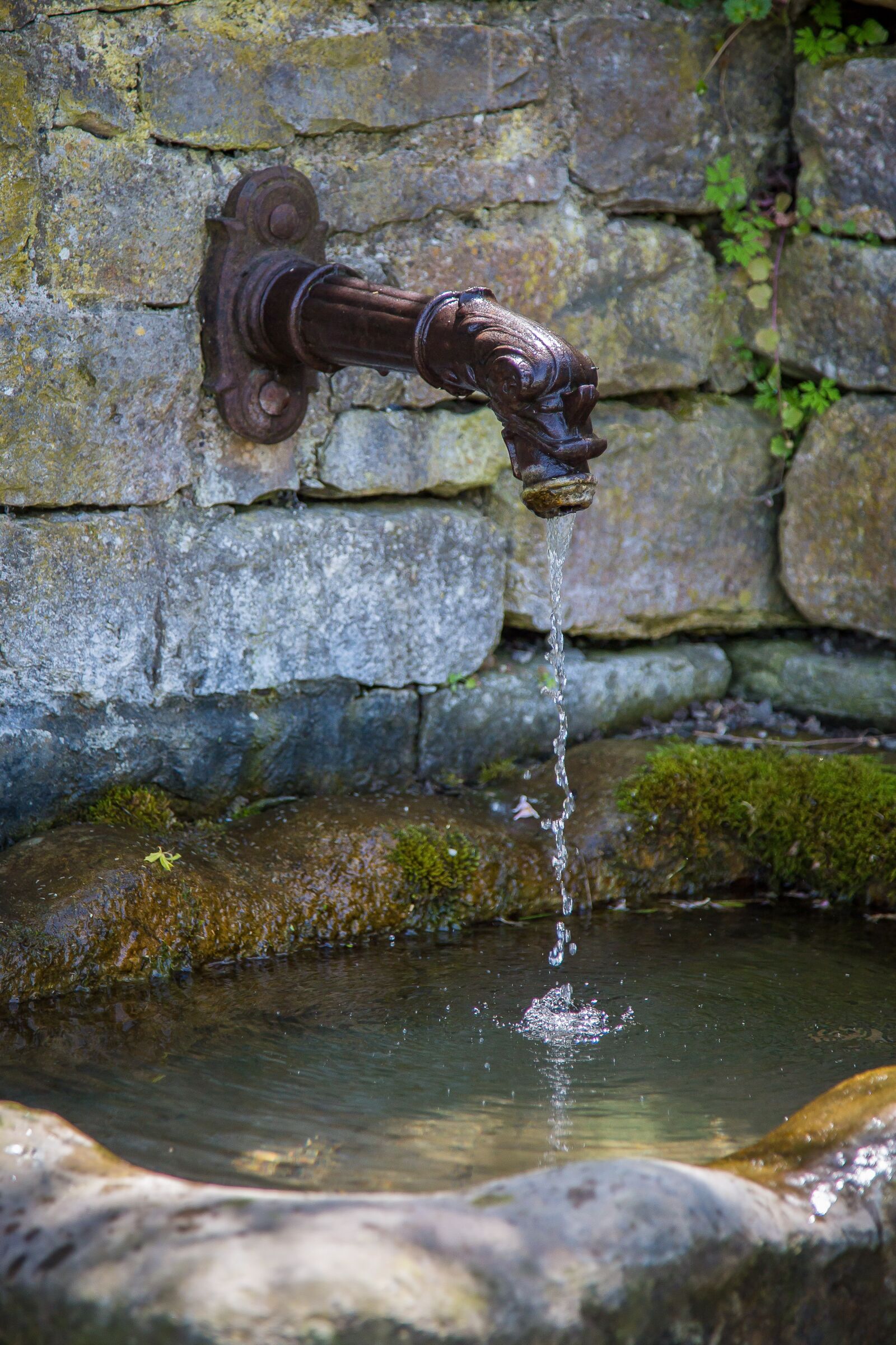 Canon EF 24-105mm F4L IS USM sample photo. Fountain, water, water fountain photography