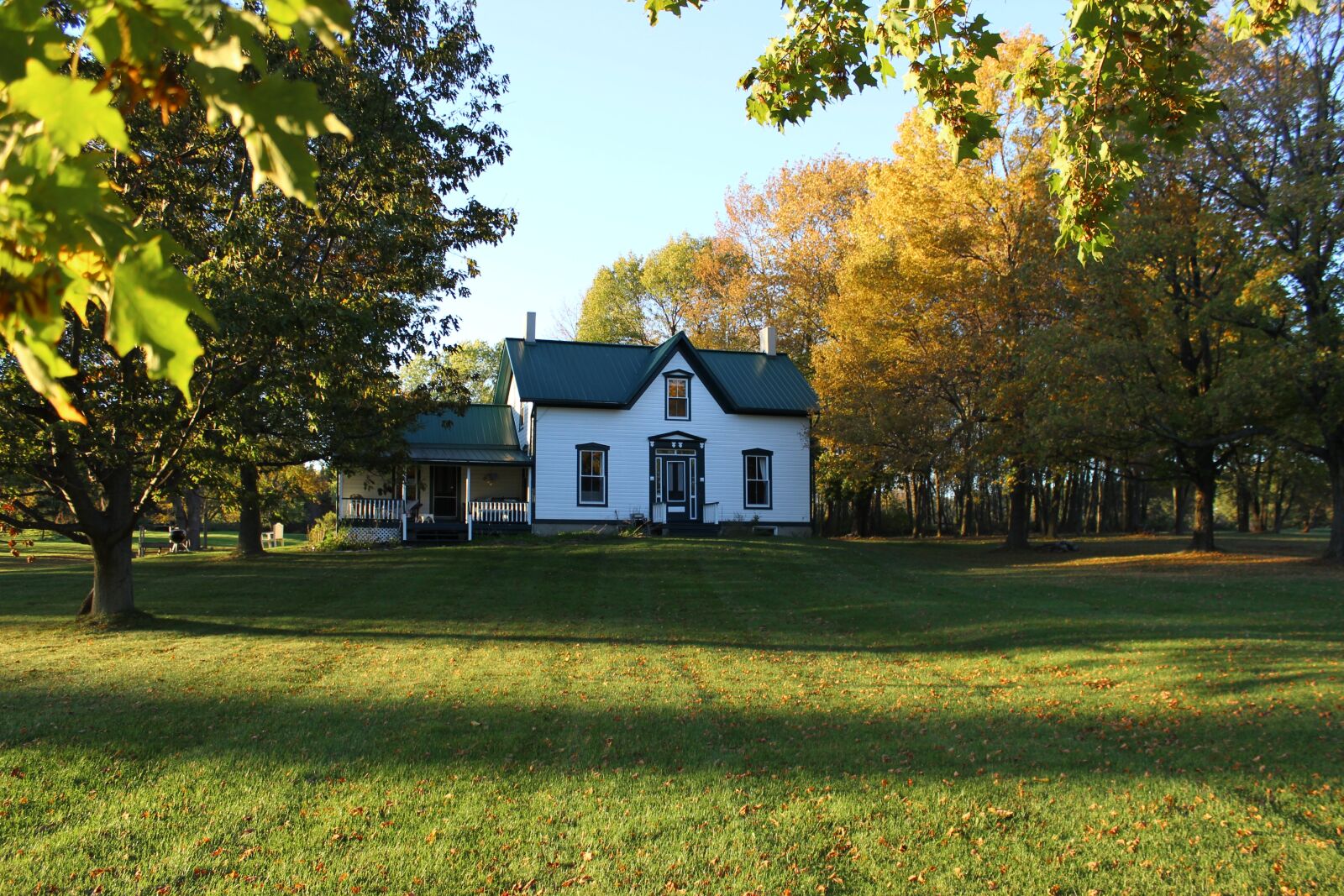 Canon EOS 600D (Rebel EOS T3i / EOS Kiss X5) sample photo. Historic, ontario, farmhouse photography