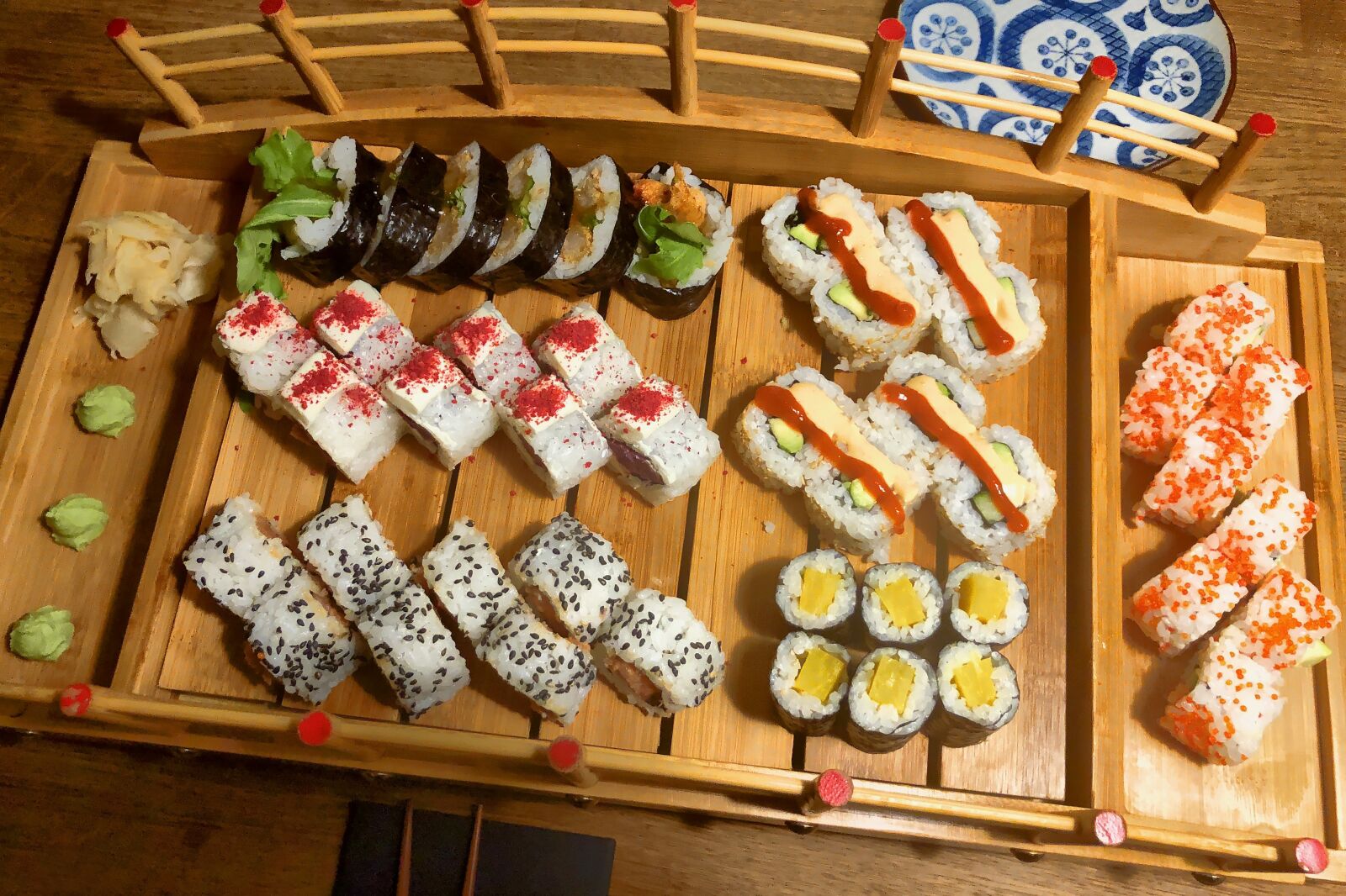 iPhone X back camera 4mm f/1.8 sample photo. Sushi, eat, food photography