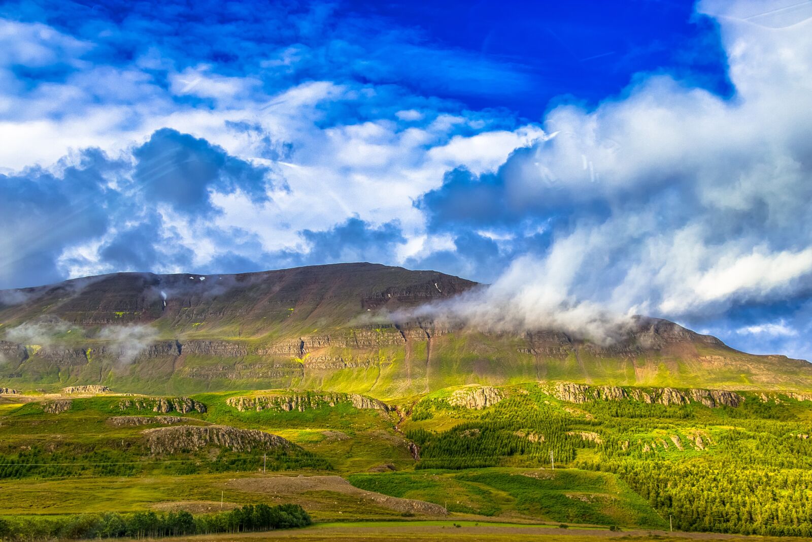 Canon EOS 80D + Canon EF-S 18-135mm F3.5-5.6 IS USM sample photo. Iceland, mountain, landscape photography