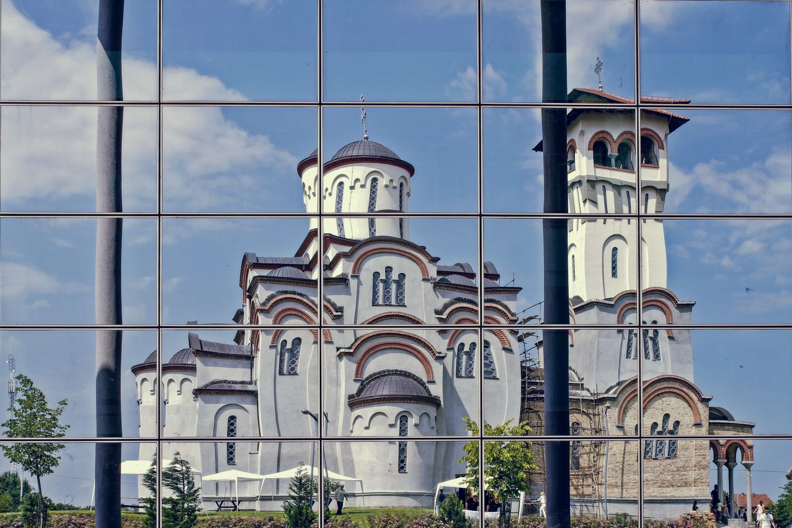 Canon EOS 7D + Canon EF-S 17-55mm F2.8 IS USM sample photo. Cathedral, church tower, facade photography