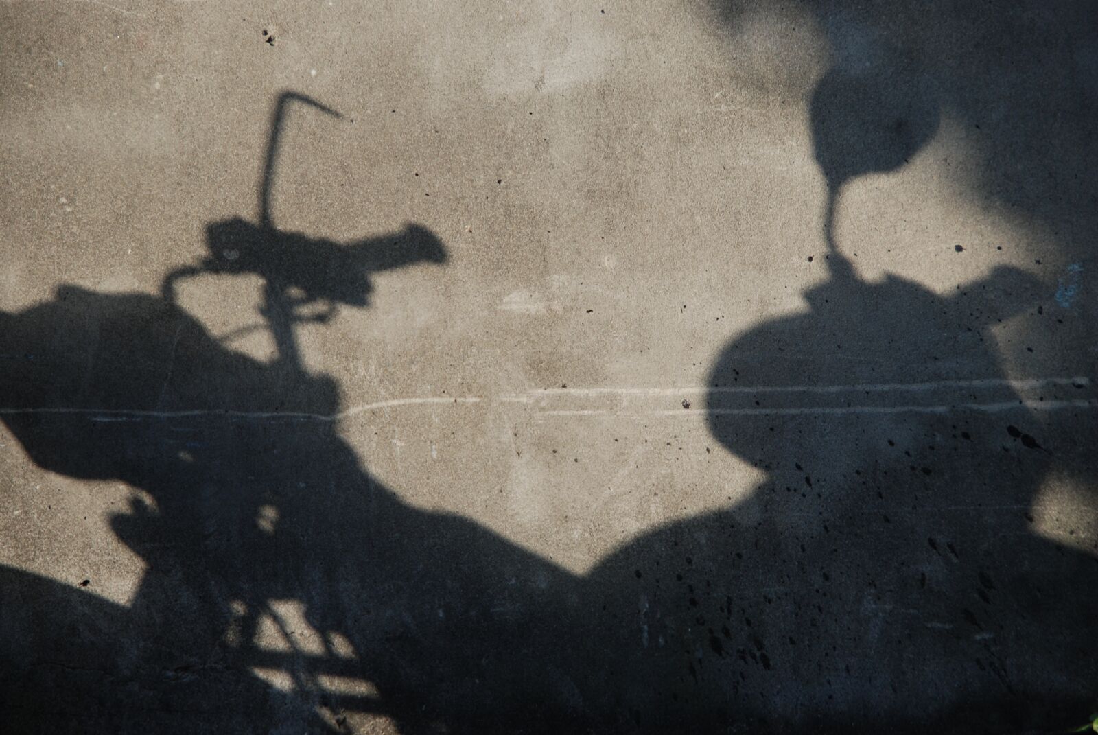 Nikon D80 sample photo. City, shadow, moto photography