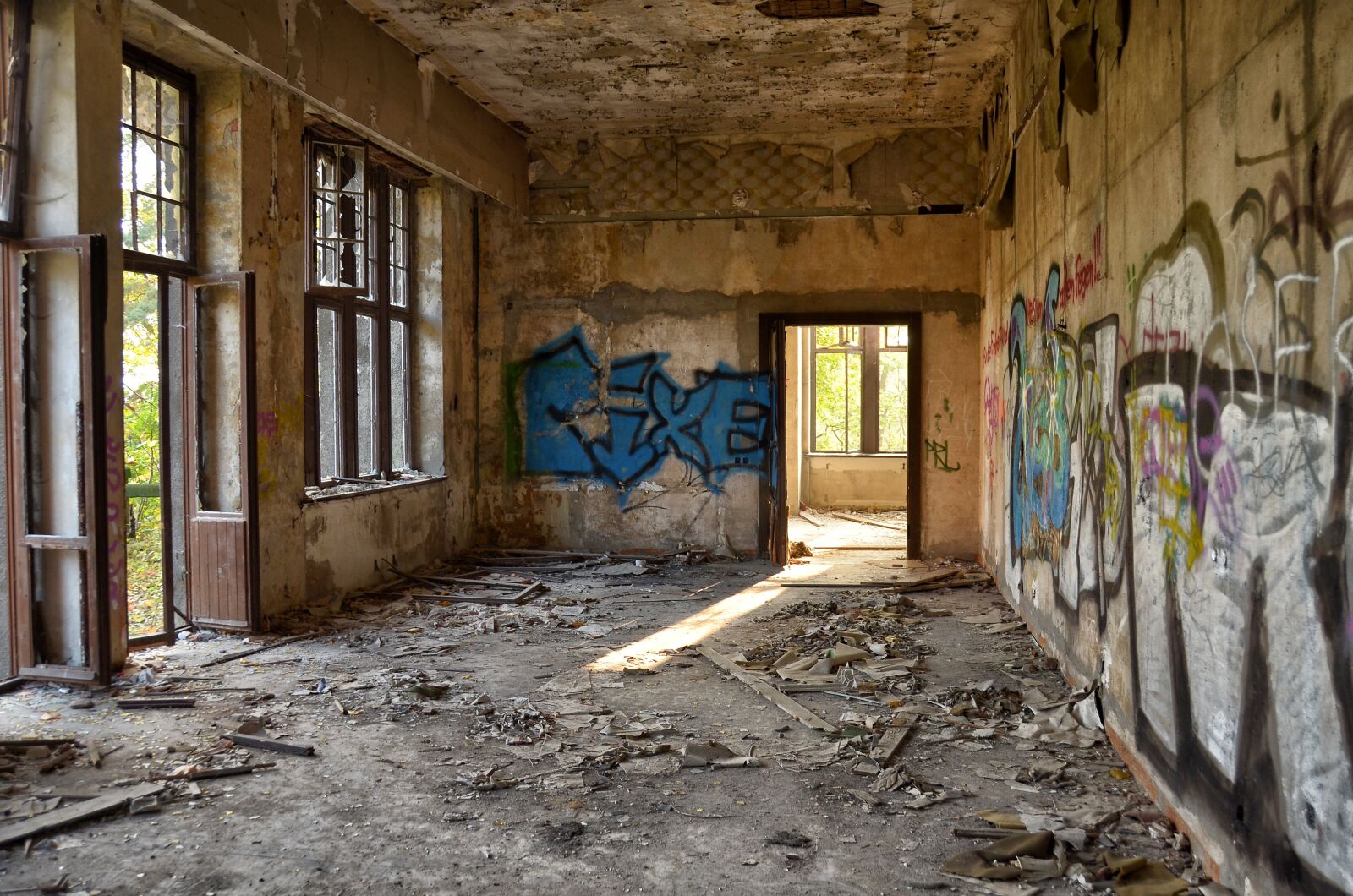 Nikon D5100 sample photo. Ruin, villa, lapsed photography