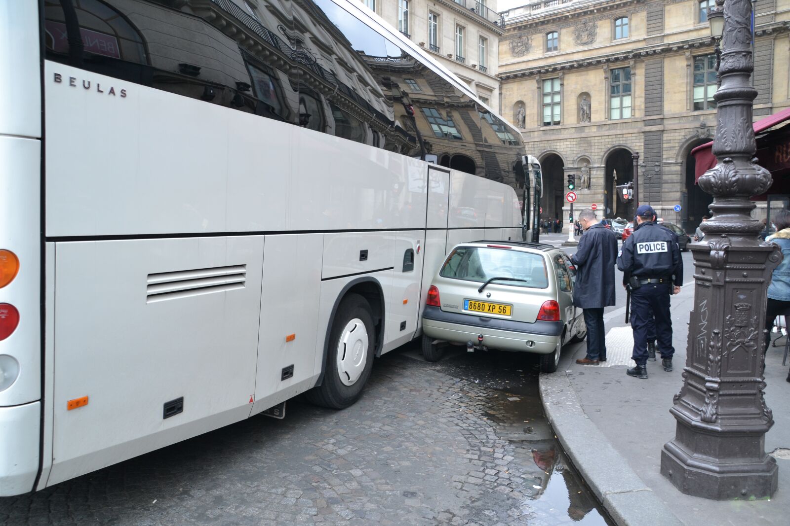 Nikon D3100 sample photo. Paris, crash, strange photography