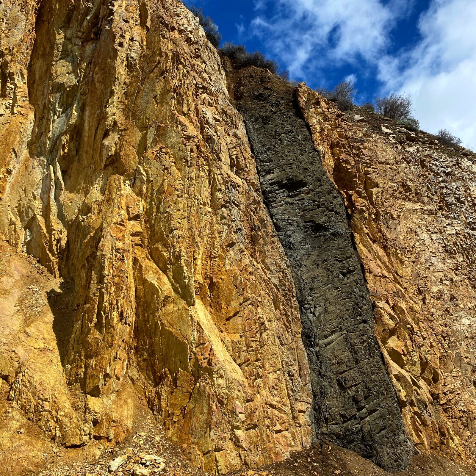 Apple iPhone 11 sample photo. Earthquake, highway 21, lowman photography