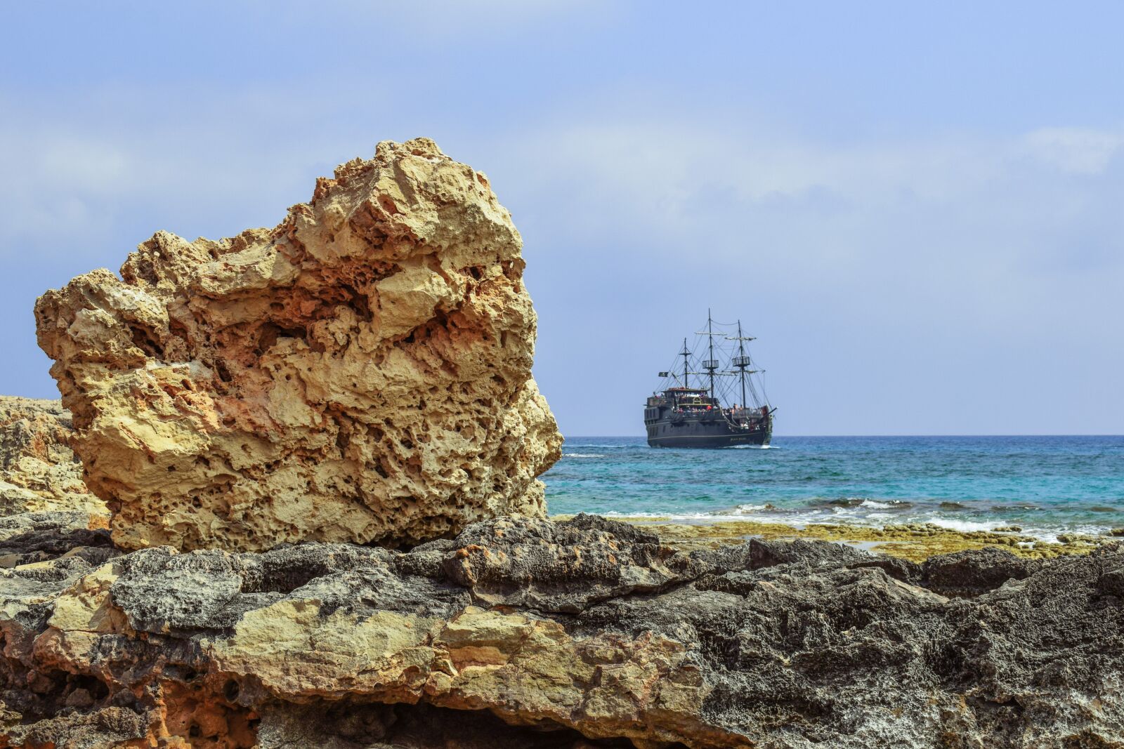 Nikon D3300 sample photo. Rock, rocky coast, landscape photography