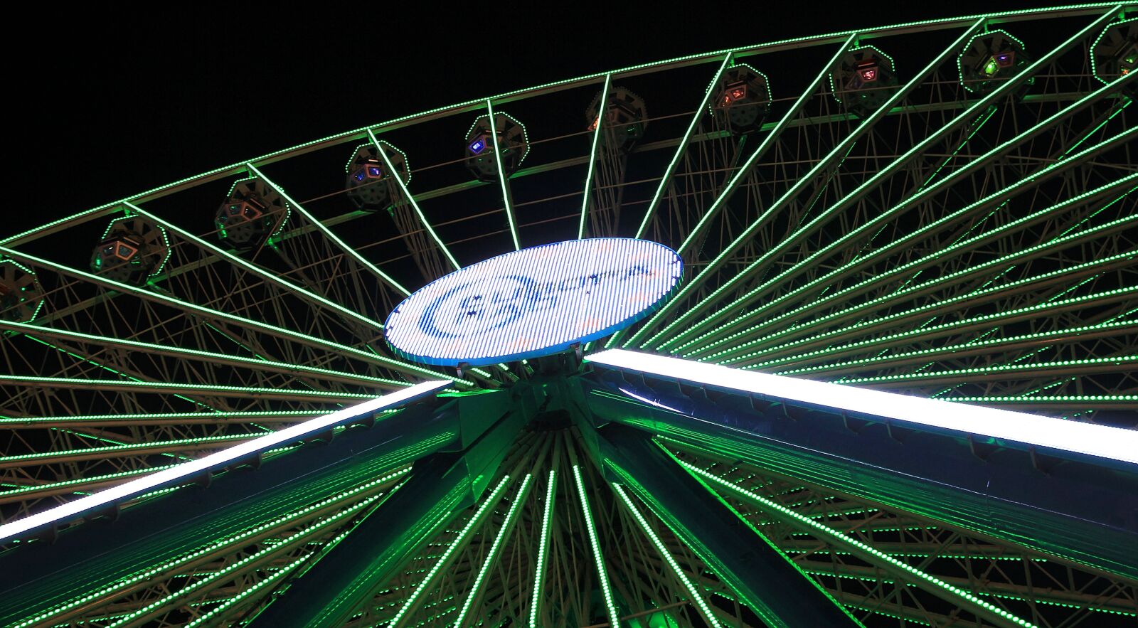 Canon EOS 550D (EOS Rebel T2i / EOS Kiss X4) sample photo. Fair, hustle and bustle photography